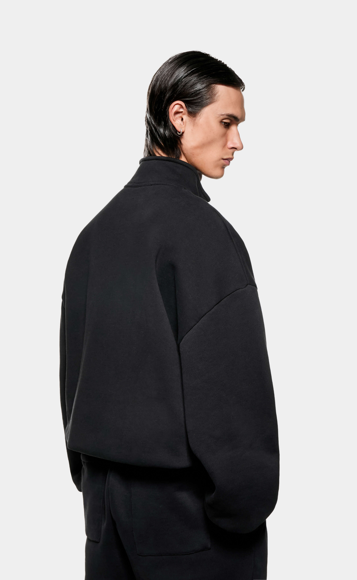 UNIFORM BLACK QUARTER ZIP
