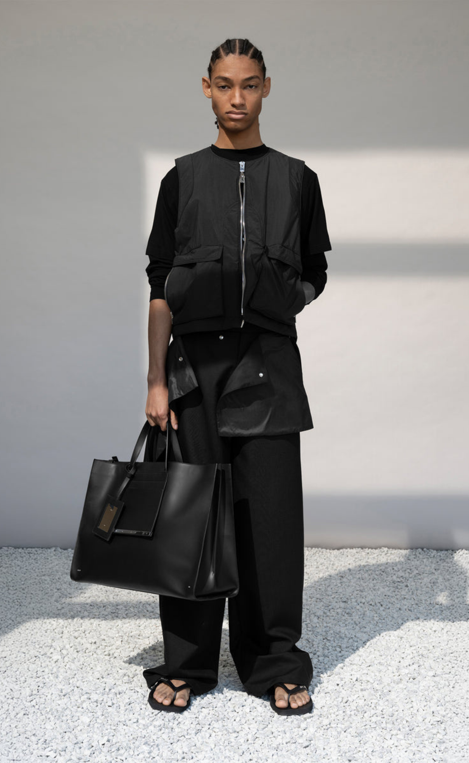 HELIOT MOTILITY BLACK VEST