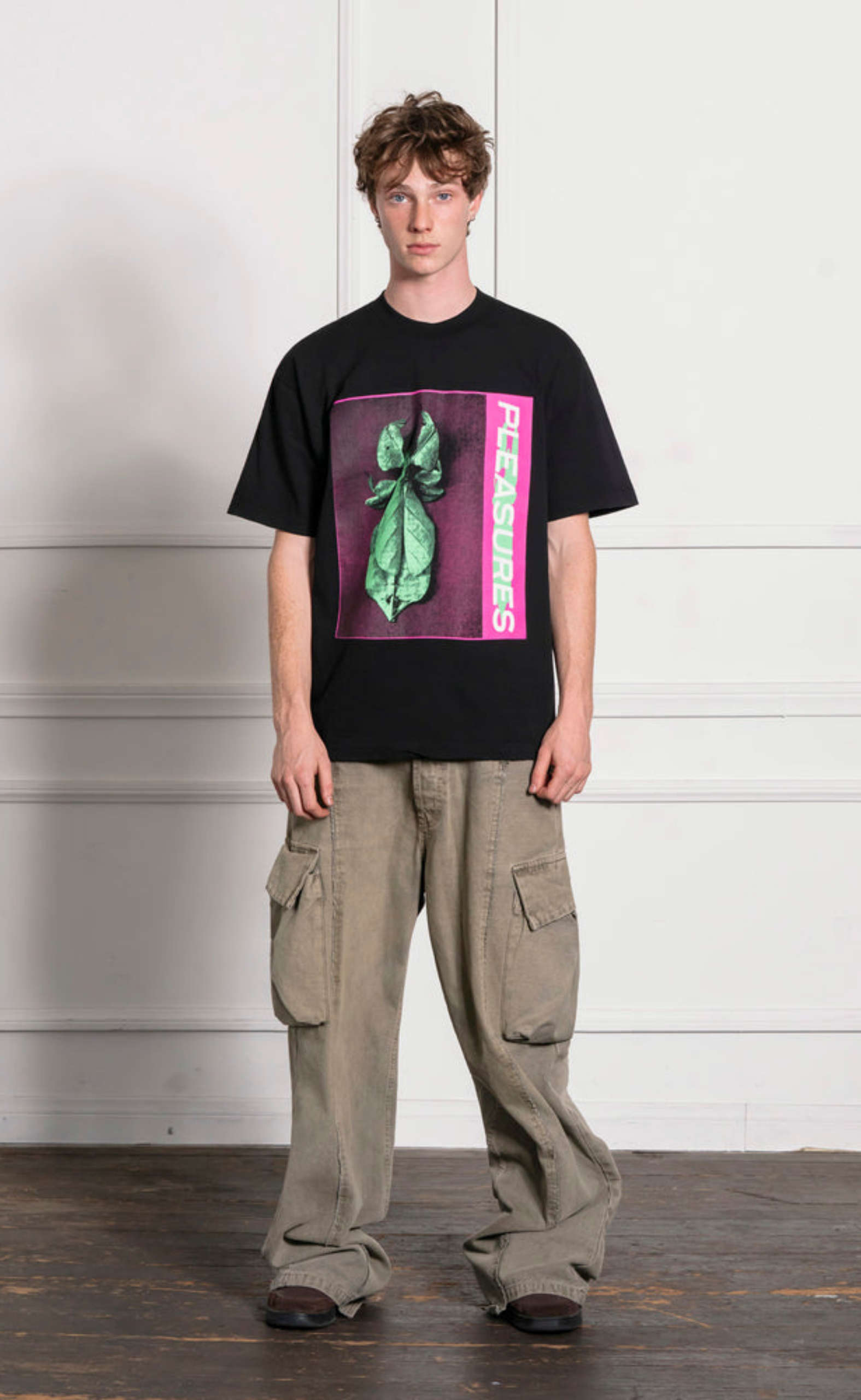 LEAF BLACK T-SHIRT