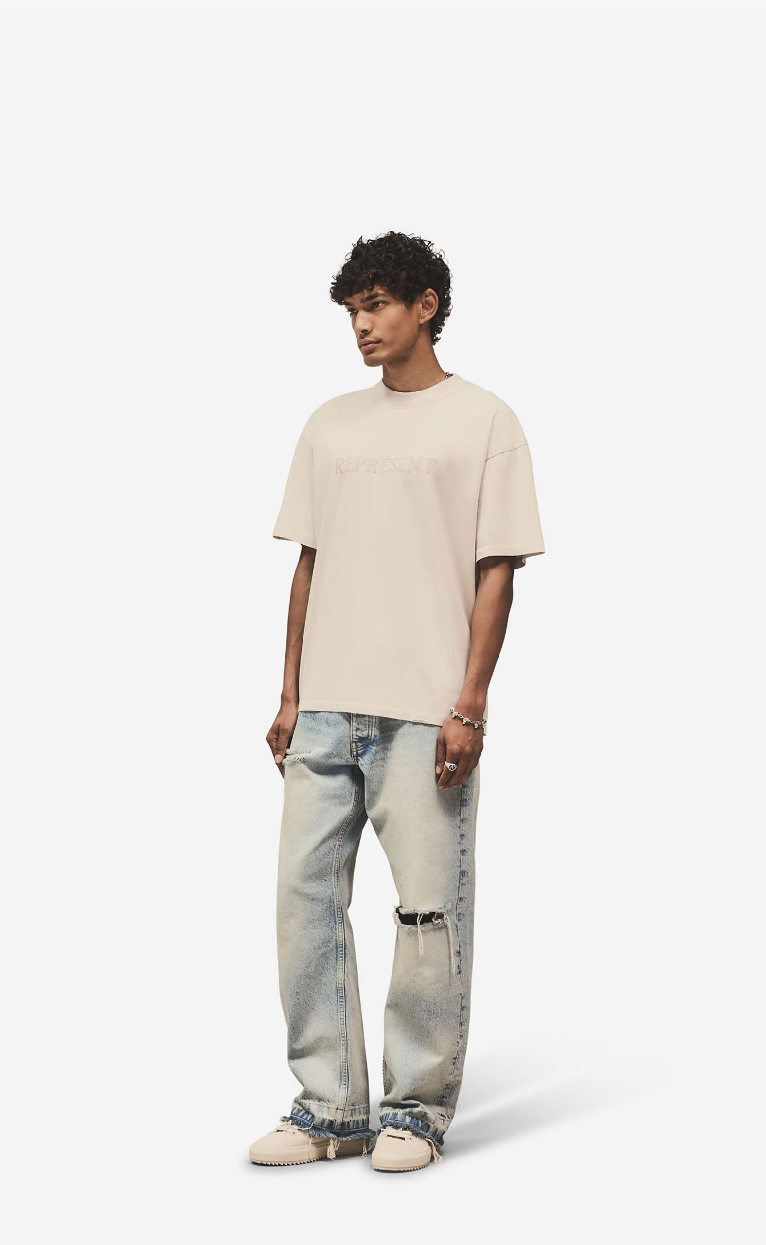 EMBROIDERED SERIF LOGO CONCRETE T-SHIRT