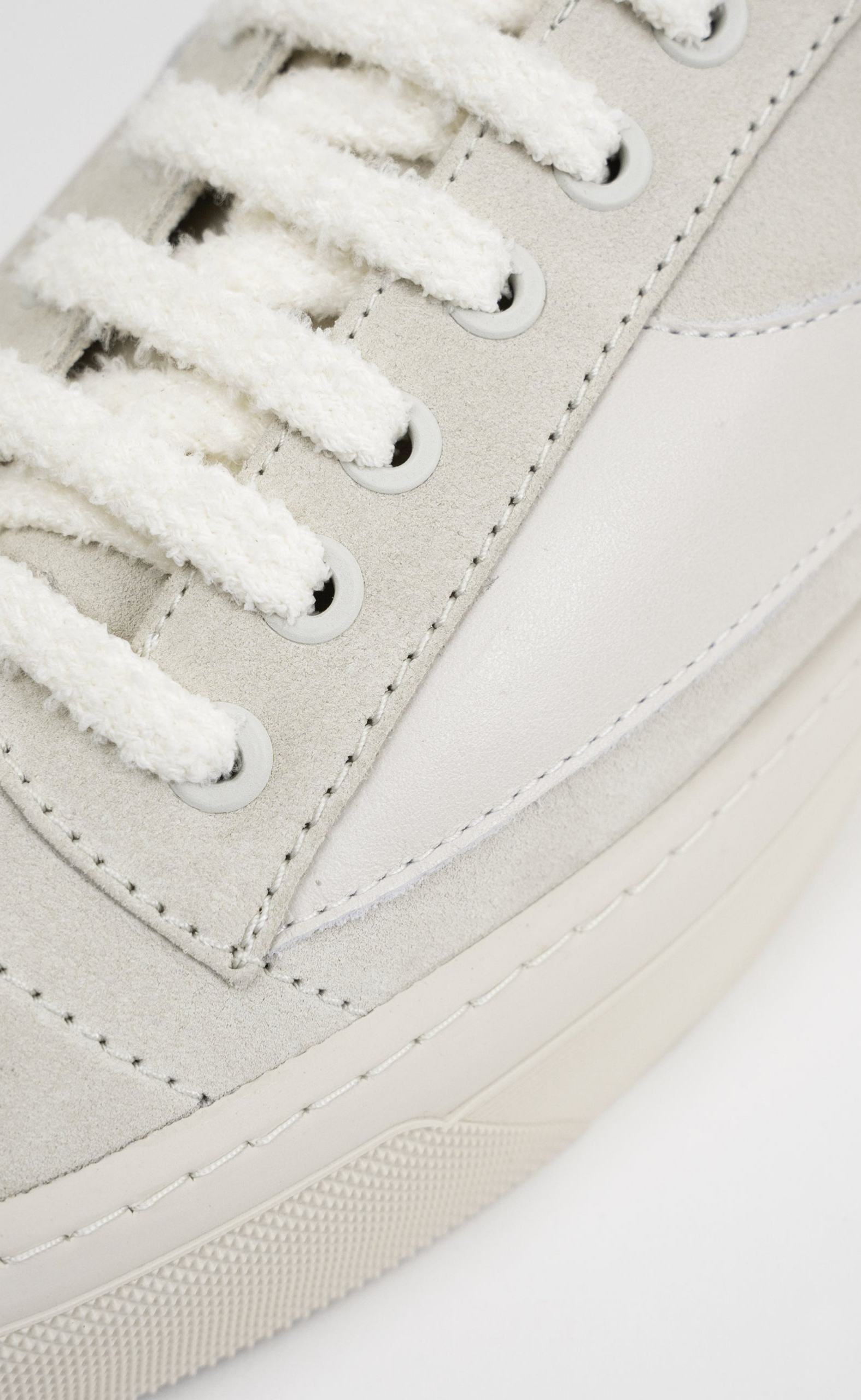ROUGH FATE CREAM SNEAKER