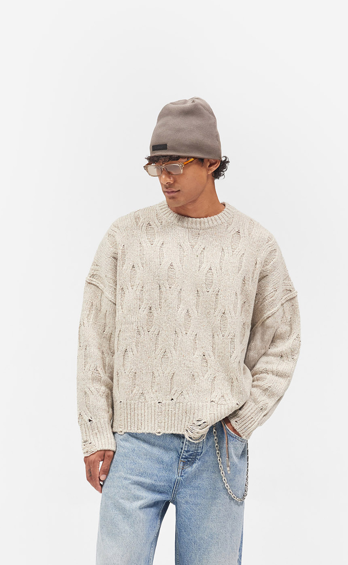 DISTRESS KNIT TAUPE SWEATER