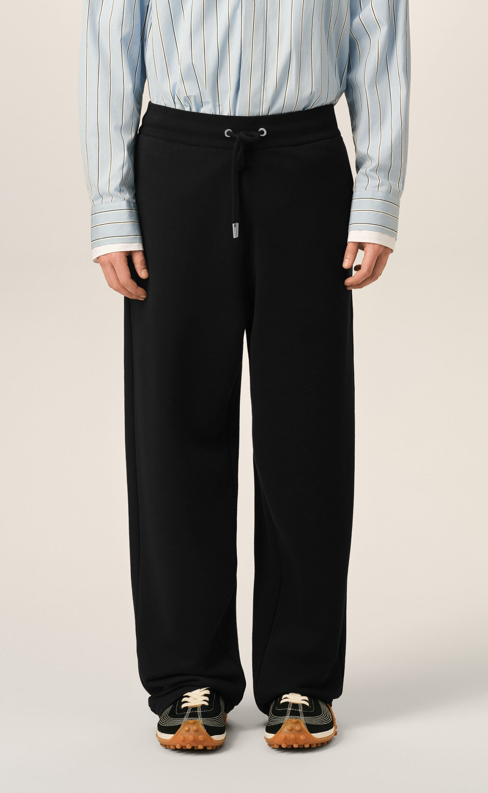 SMALL EMBOSSED AMI DE COEUR BLACK SWETPANTS