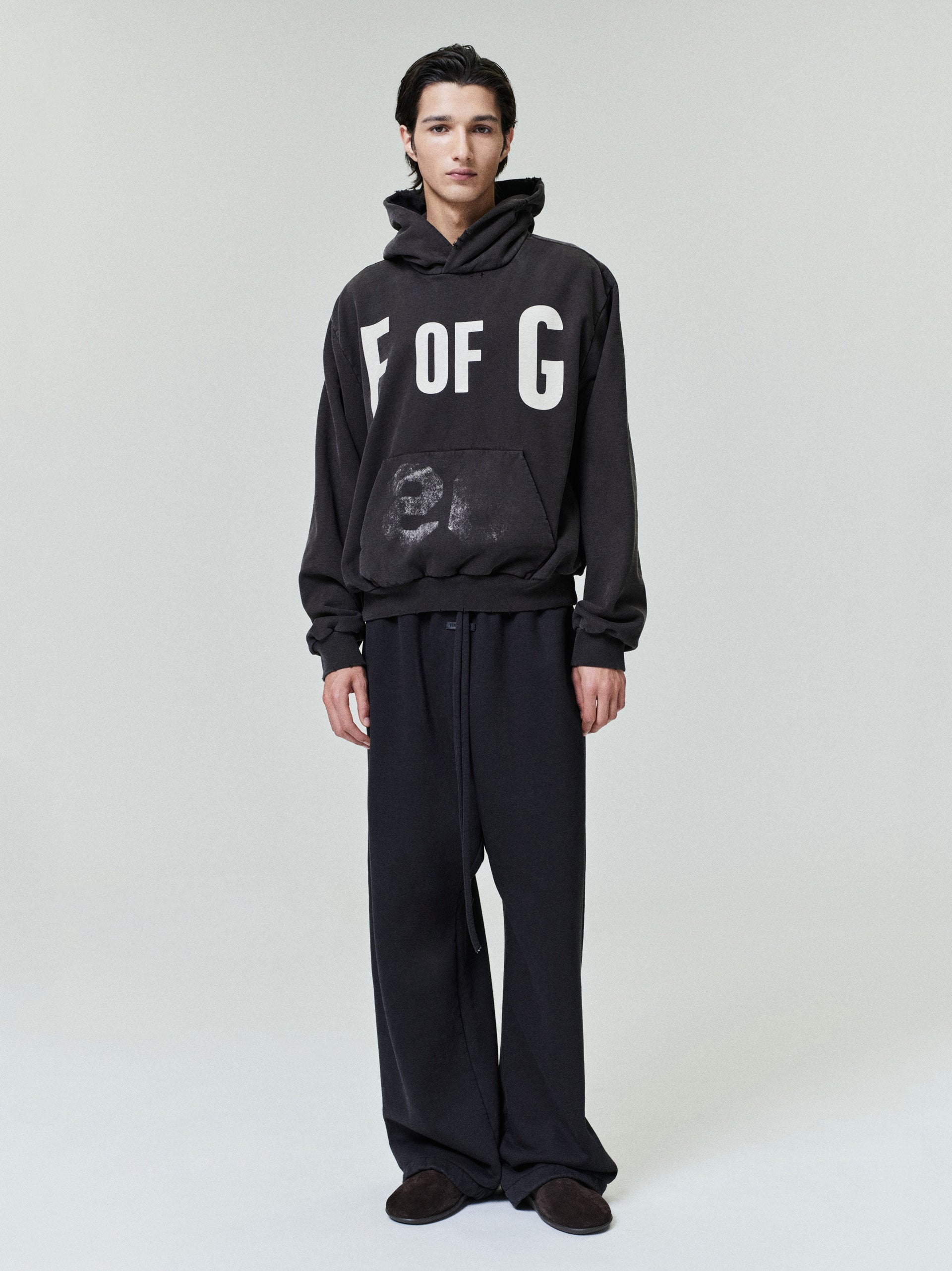 F OF G CLASSIC FIT HALF RAGLAN DARK BROWN HOODIE