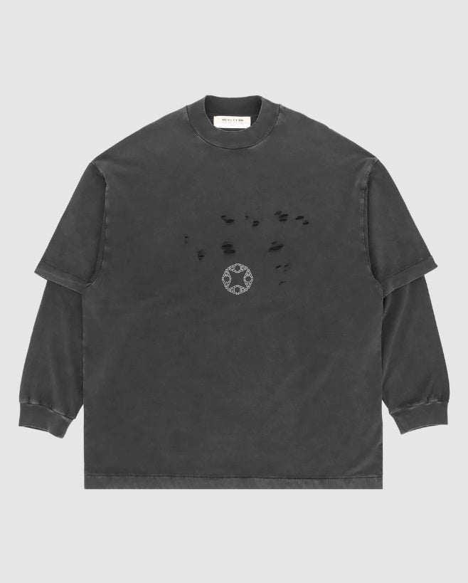 DOUBLE SLEEVE LASER CUT LOGO BLACK LONGSLEEVE