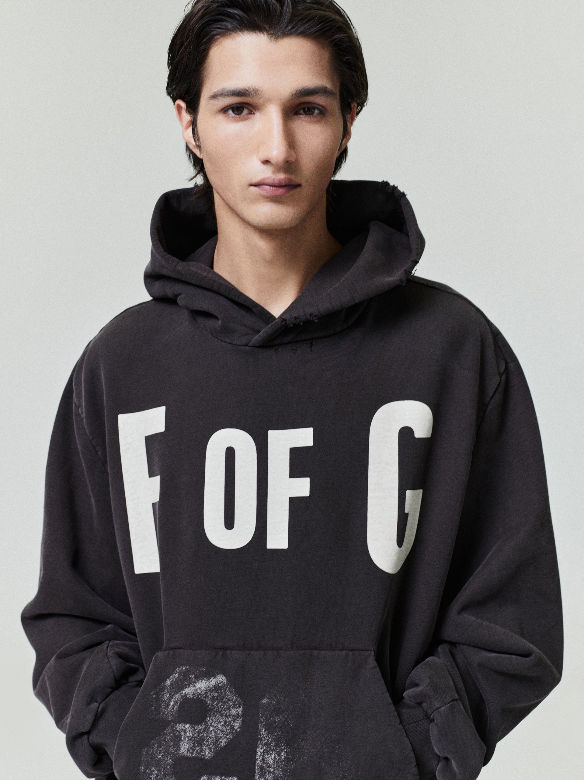 F OF G CLASSIC FIT HALF RAGLAN DARK BROWN HOODIE