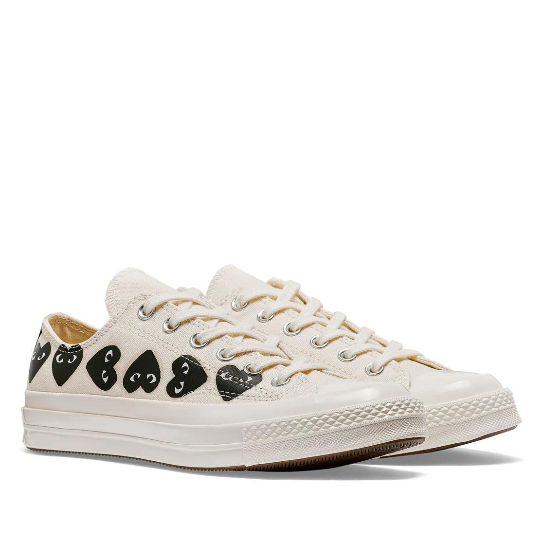 BEIGE CONVERSE MULTI HEART LOW TOP