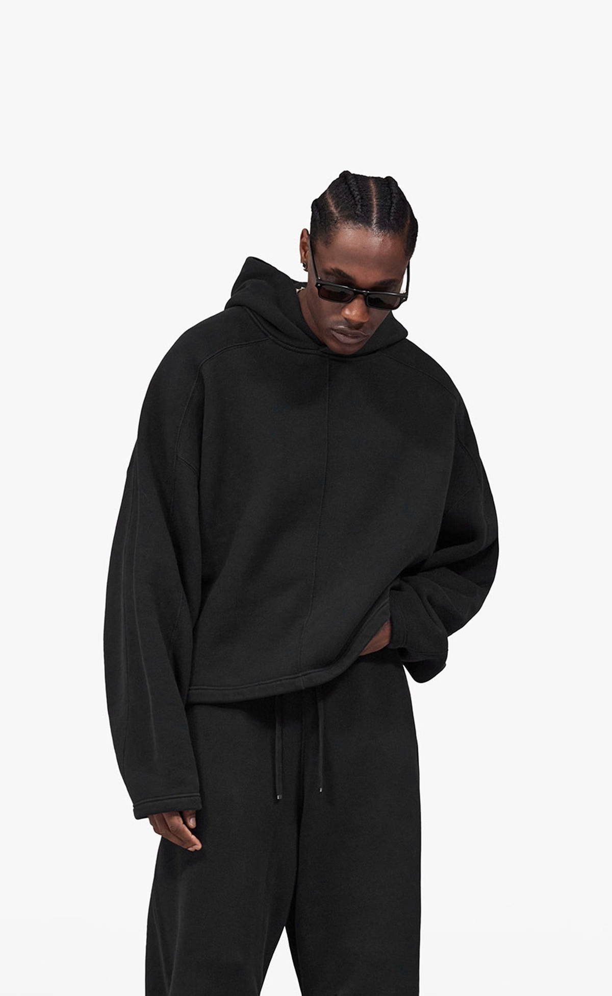 HEAVYWEIGHT BLACK HOODIE