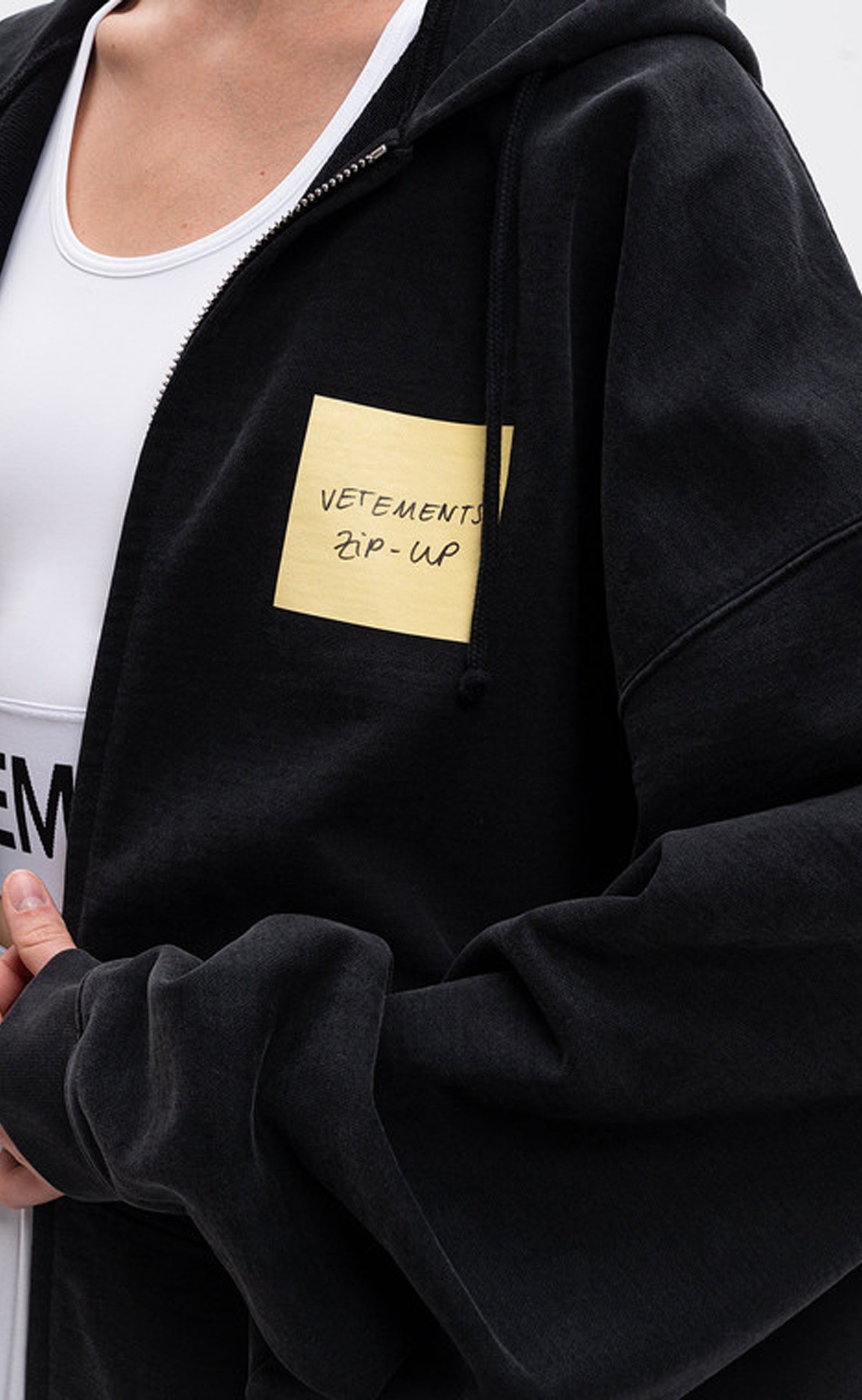 STICKER ZIP-UP BLACK HOODIE