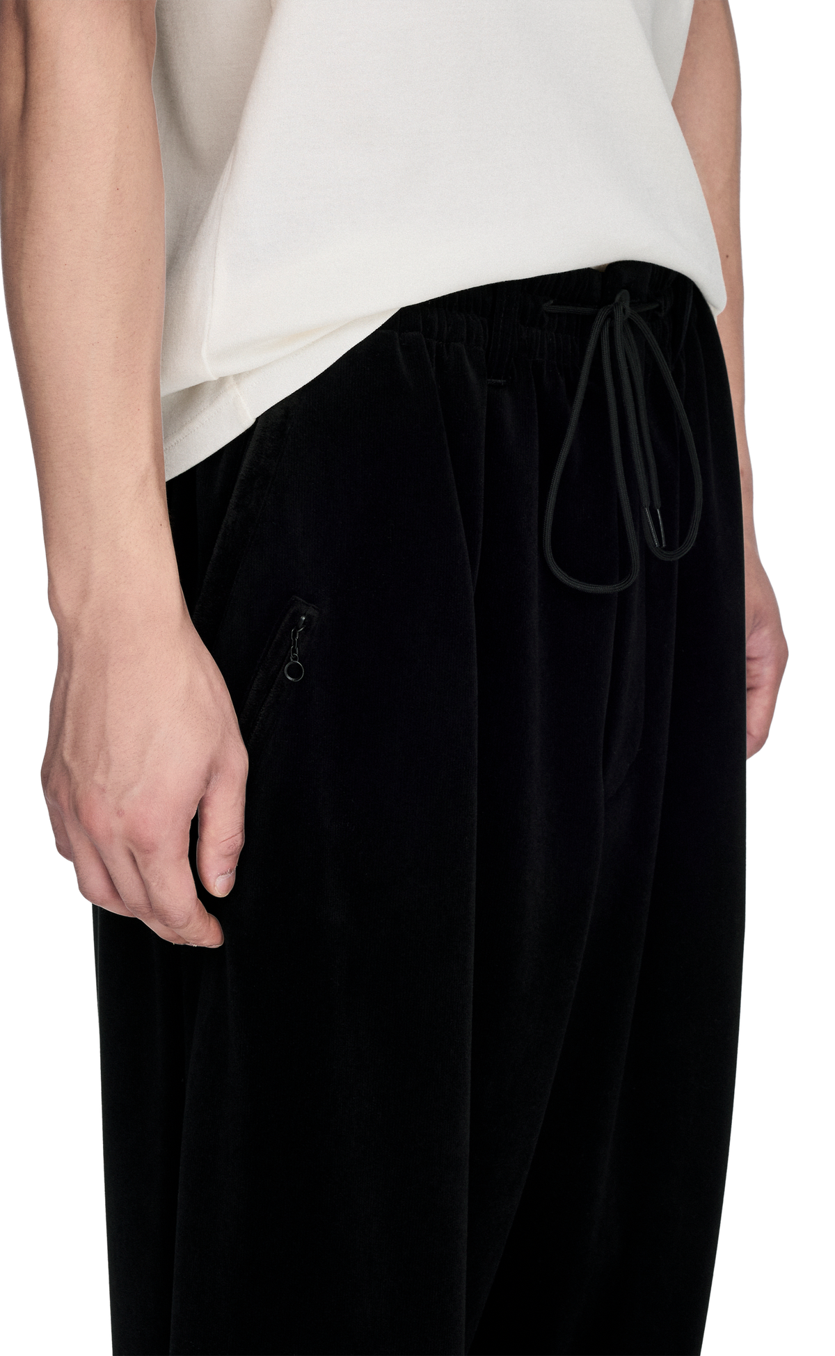 VELVET CORDUROY TAPERED BLACK PANTS