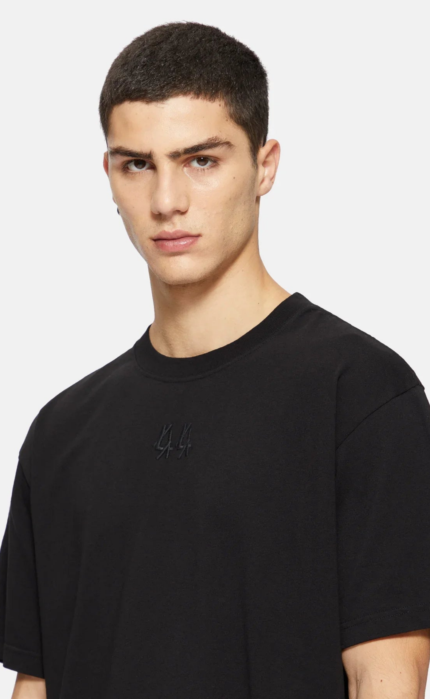 CLASSIC BLACK T-SHIRT