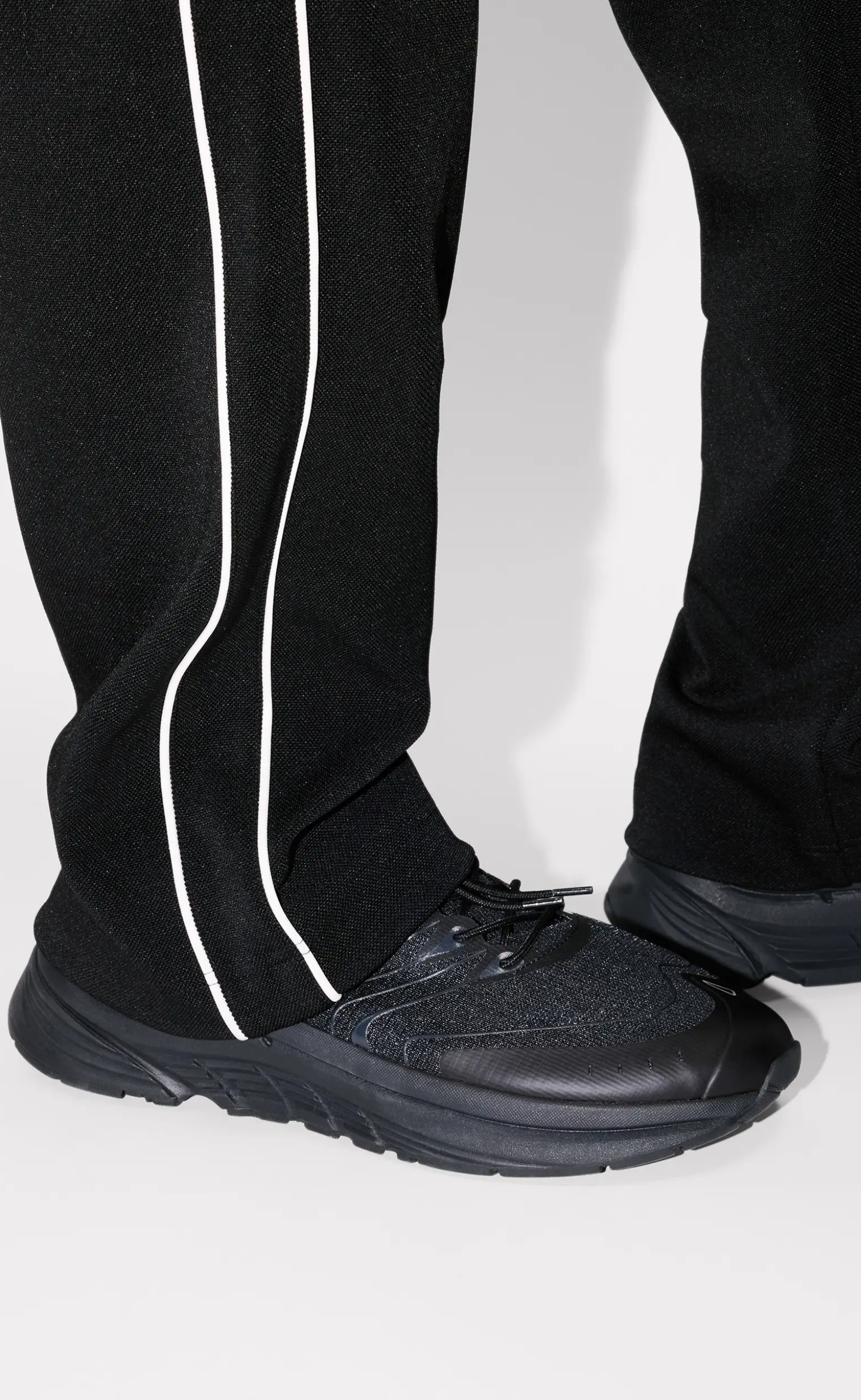 BOKE FLOWER 2.0 TRACK BLACK PANTS