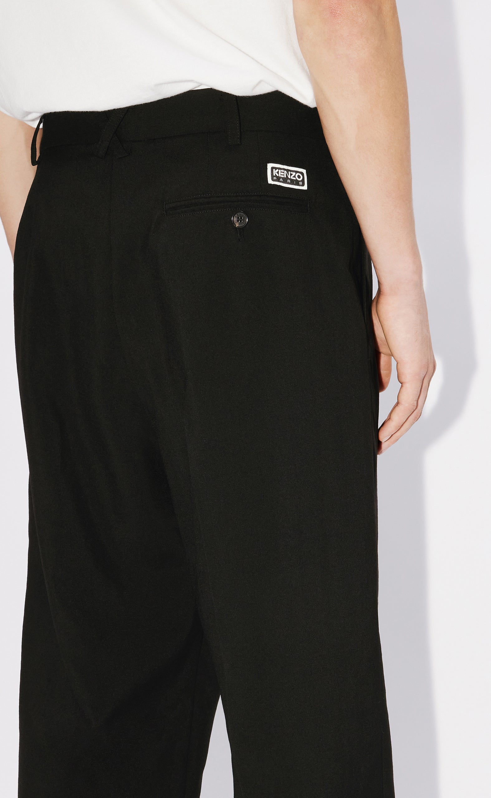 PLEATED TAILORED BLACK PANTS