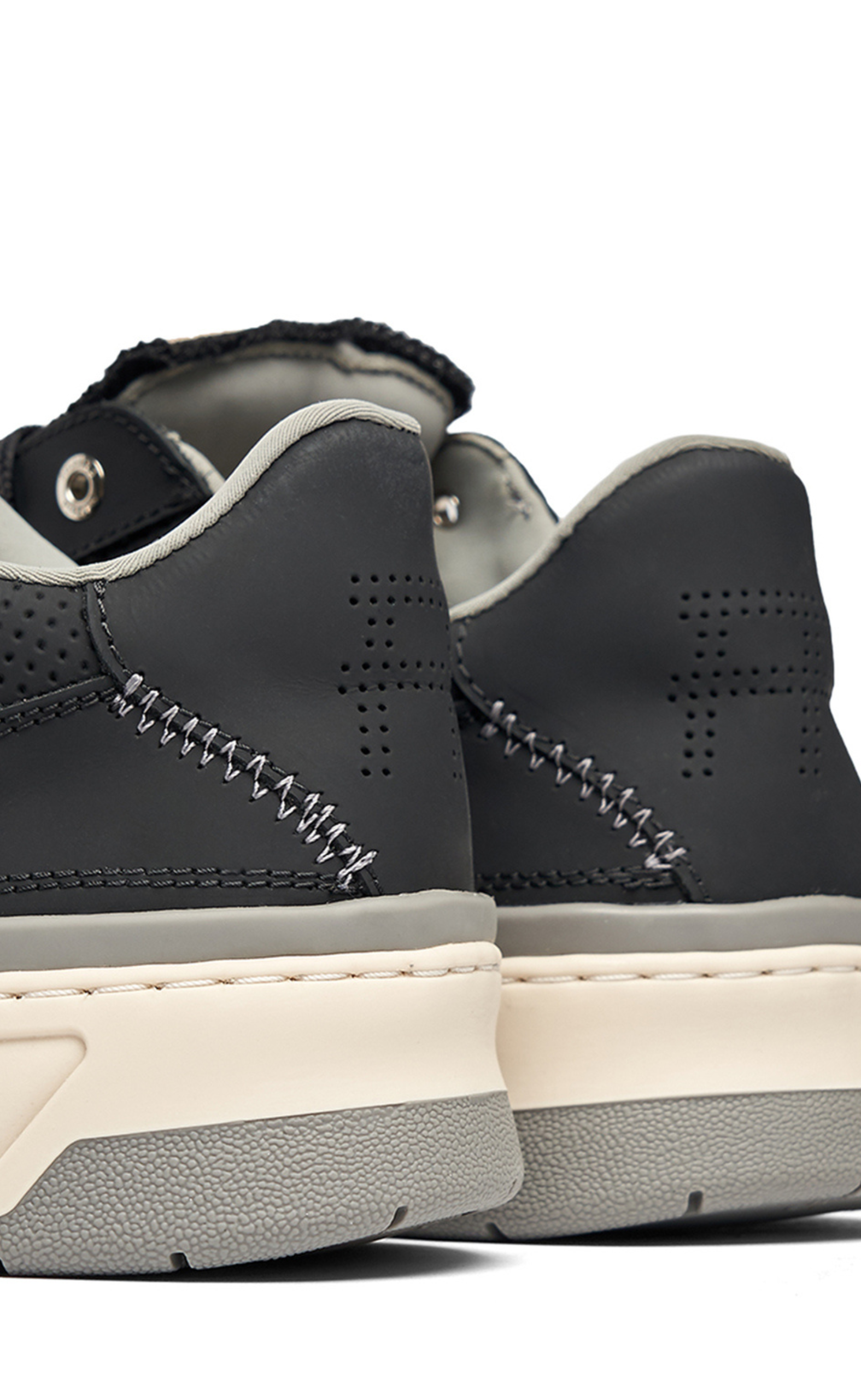 CRUISER BLACK SNEAKERS