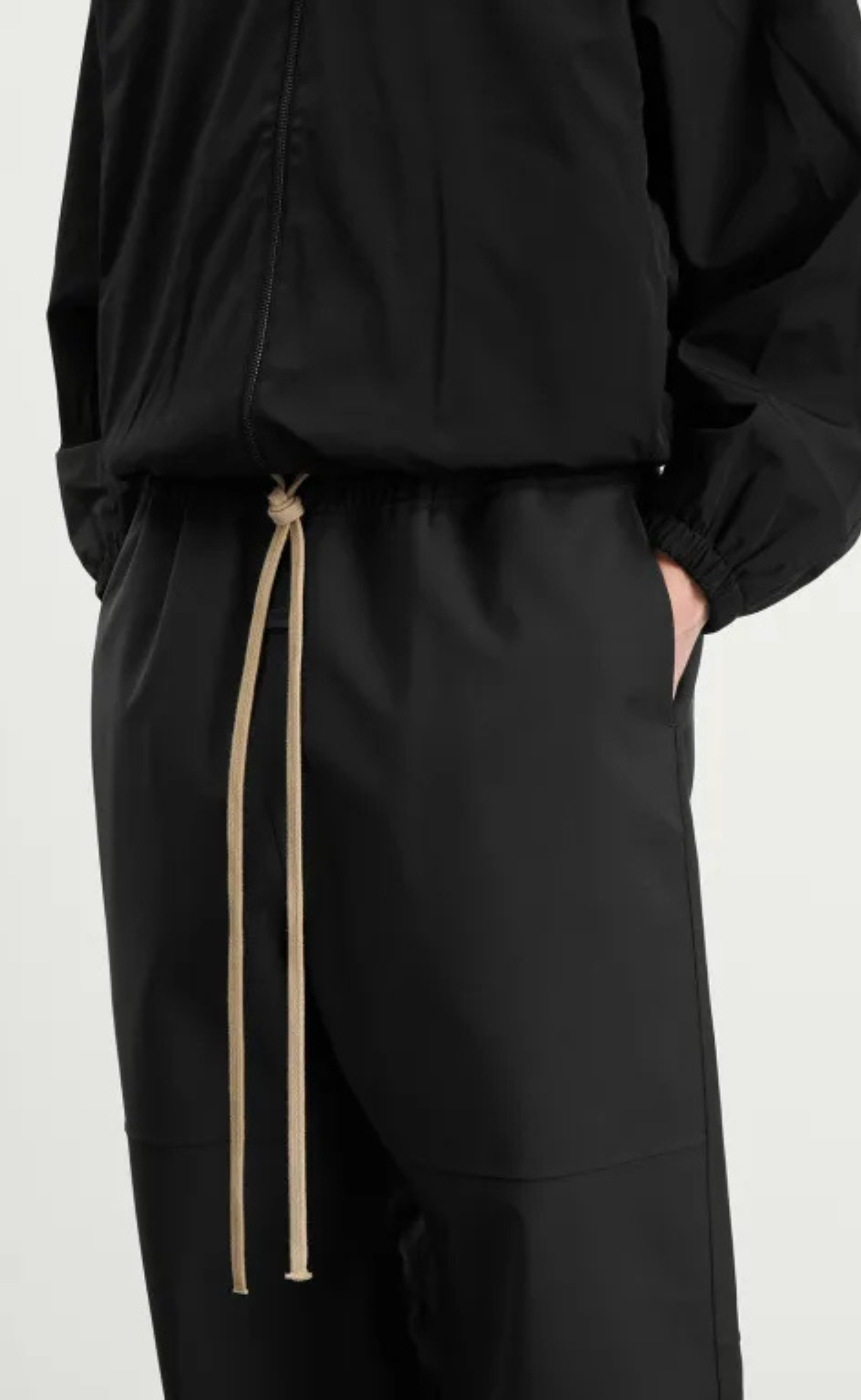 TECHNICAL DRAWSTRING BLACK PANT