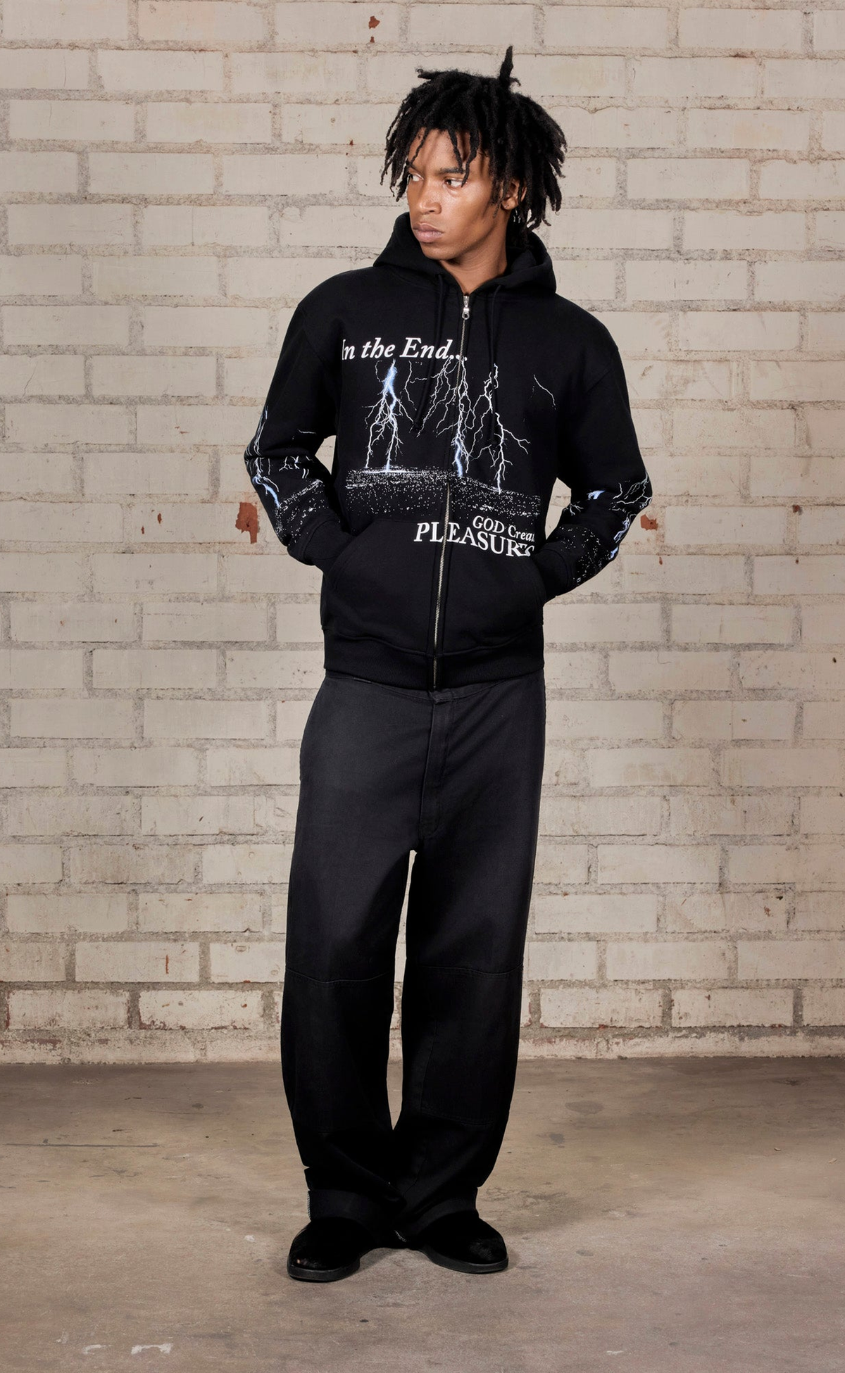 END TIMES ZIP BLACK HOODIE