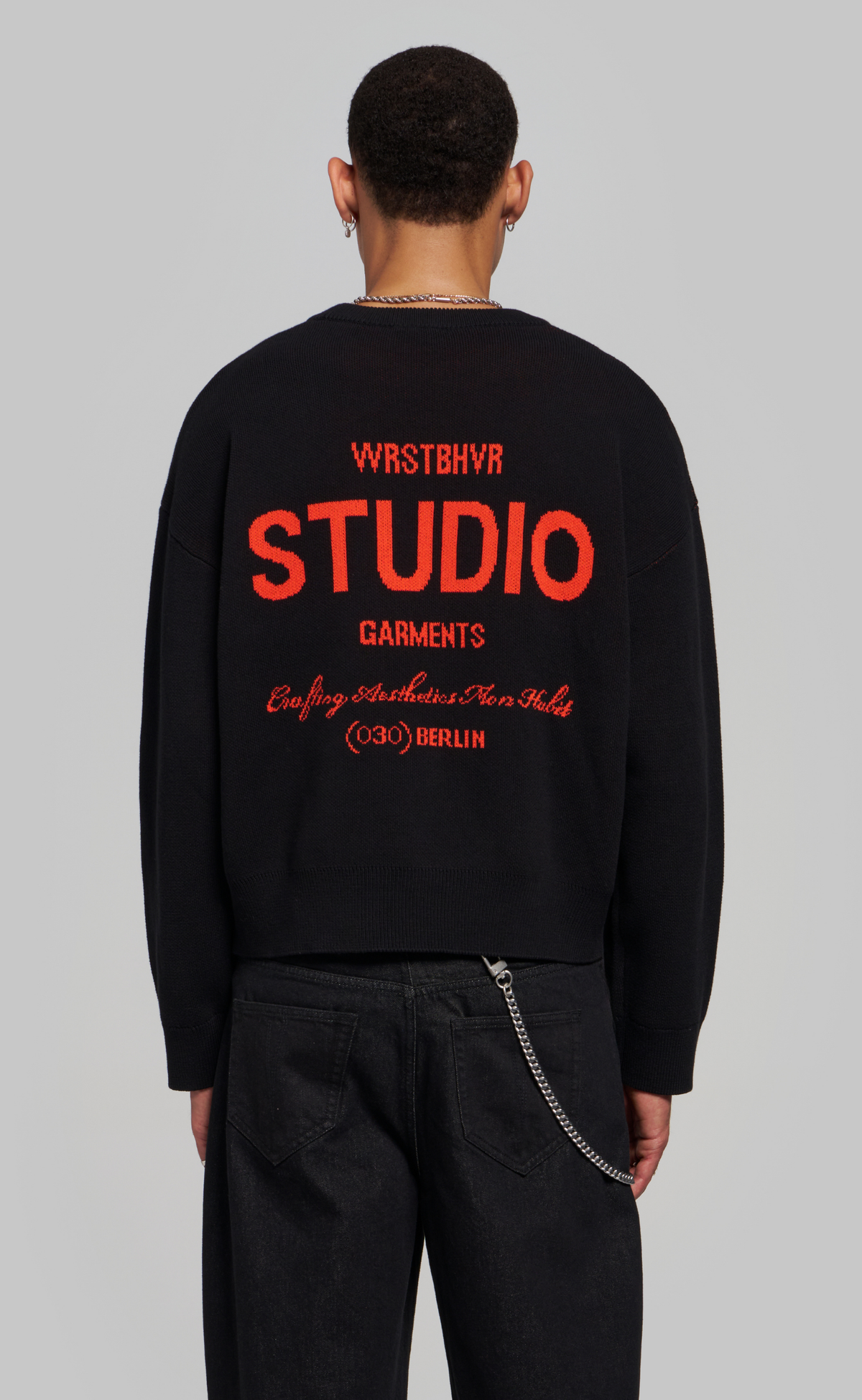 GARM BLACK SWEATER