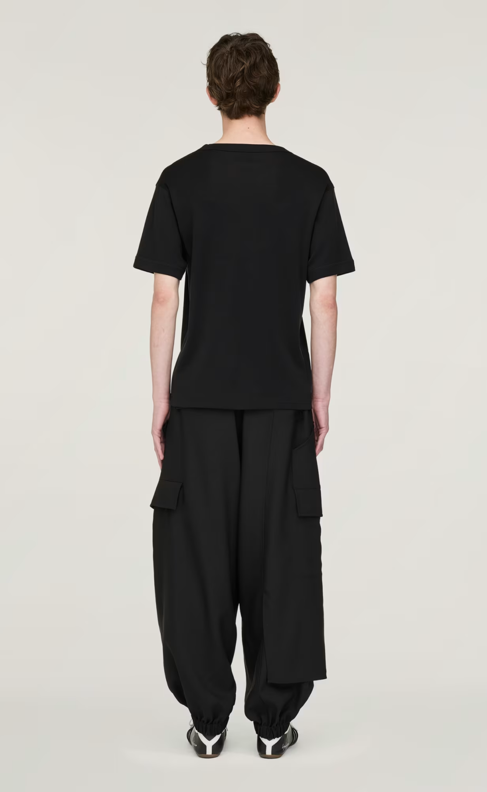 SLIM BLACK T-SHIRT