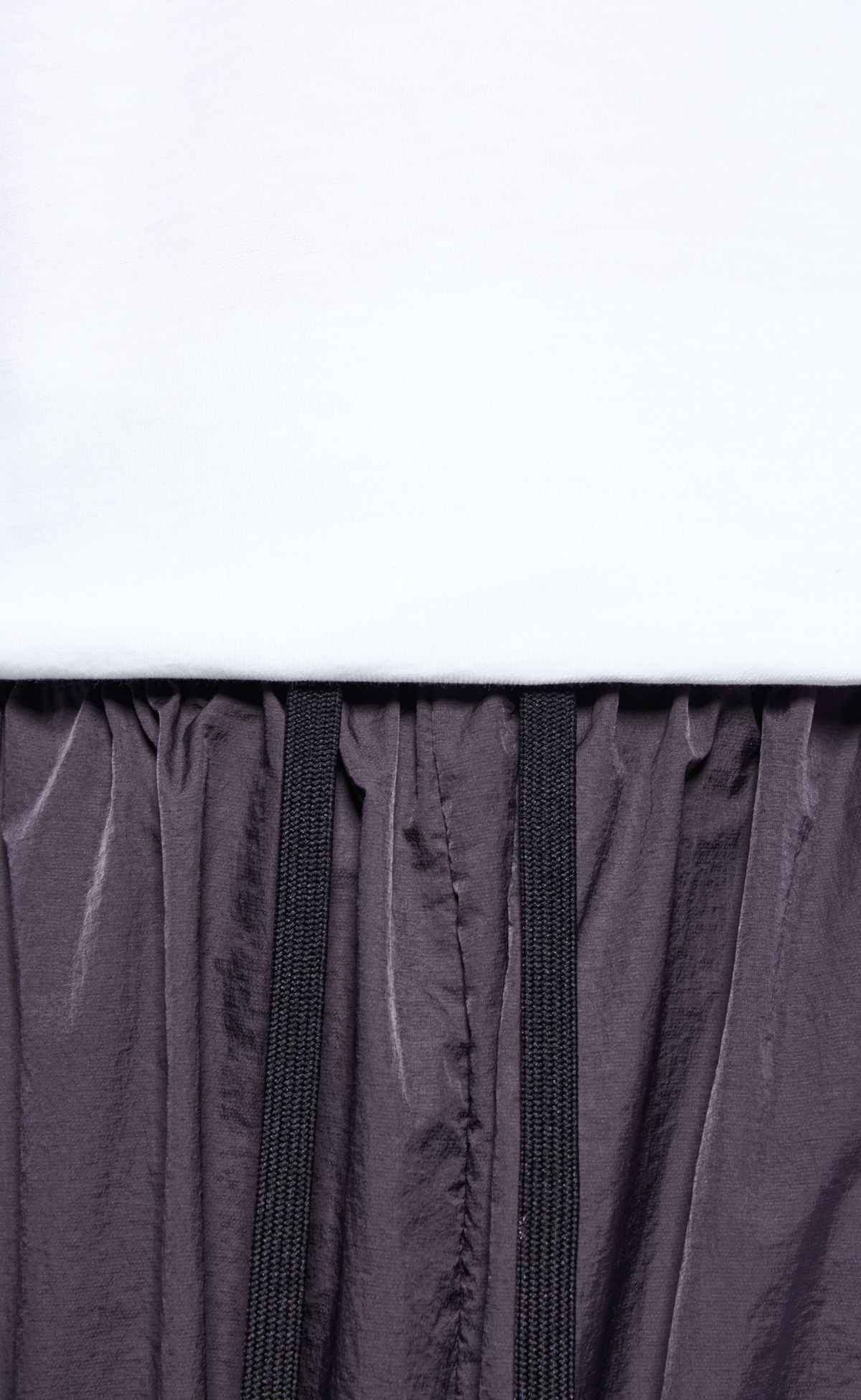 HYPERLIGHT WIND RAISIN SHORTS