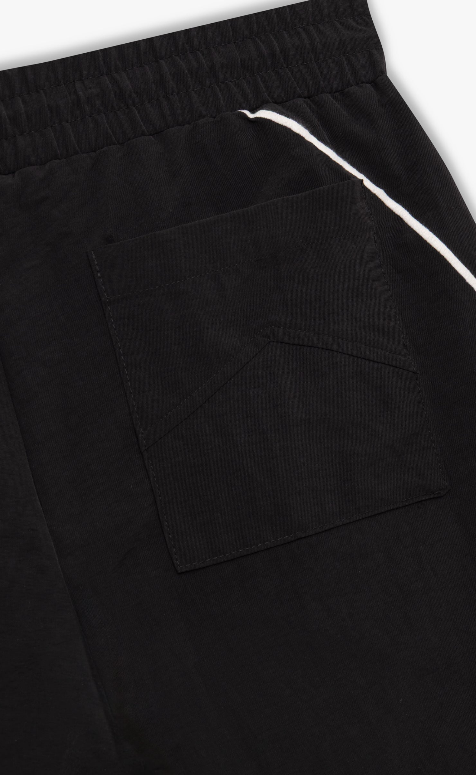 MOONLIGHT PISTA BLACK SHORTS