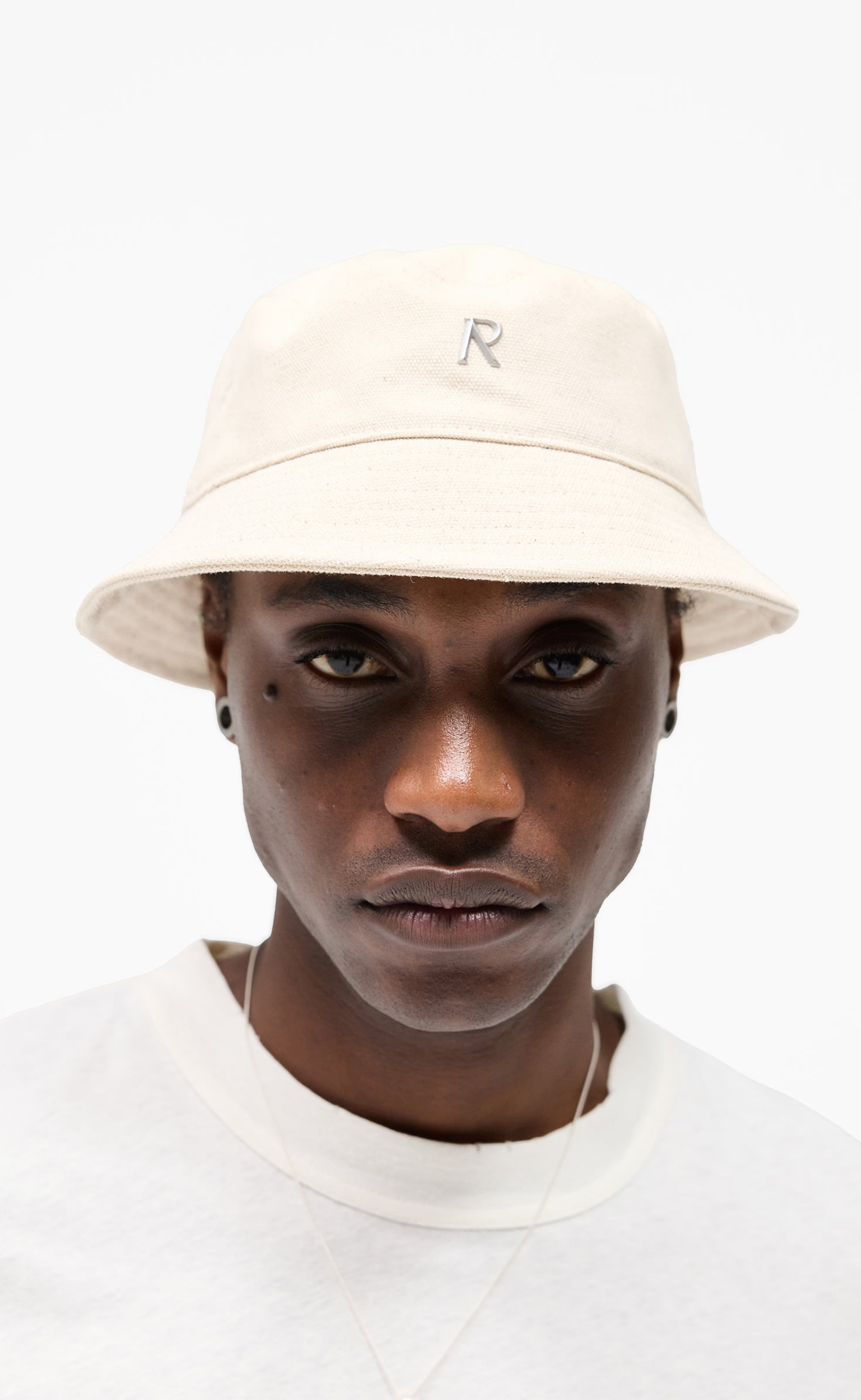 INITIAL BUCKET CHAMPAGNE HAT