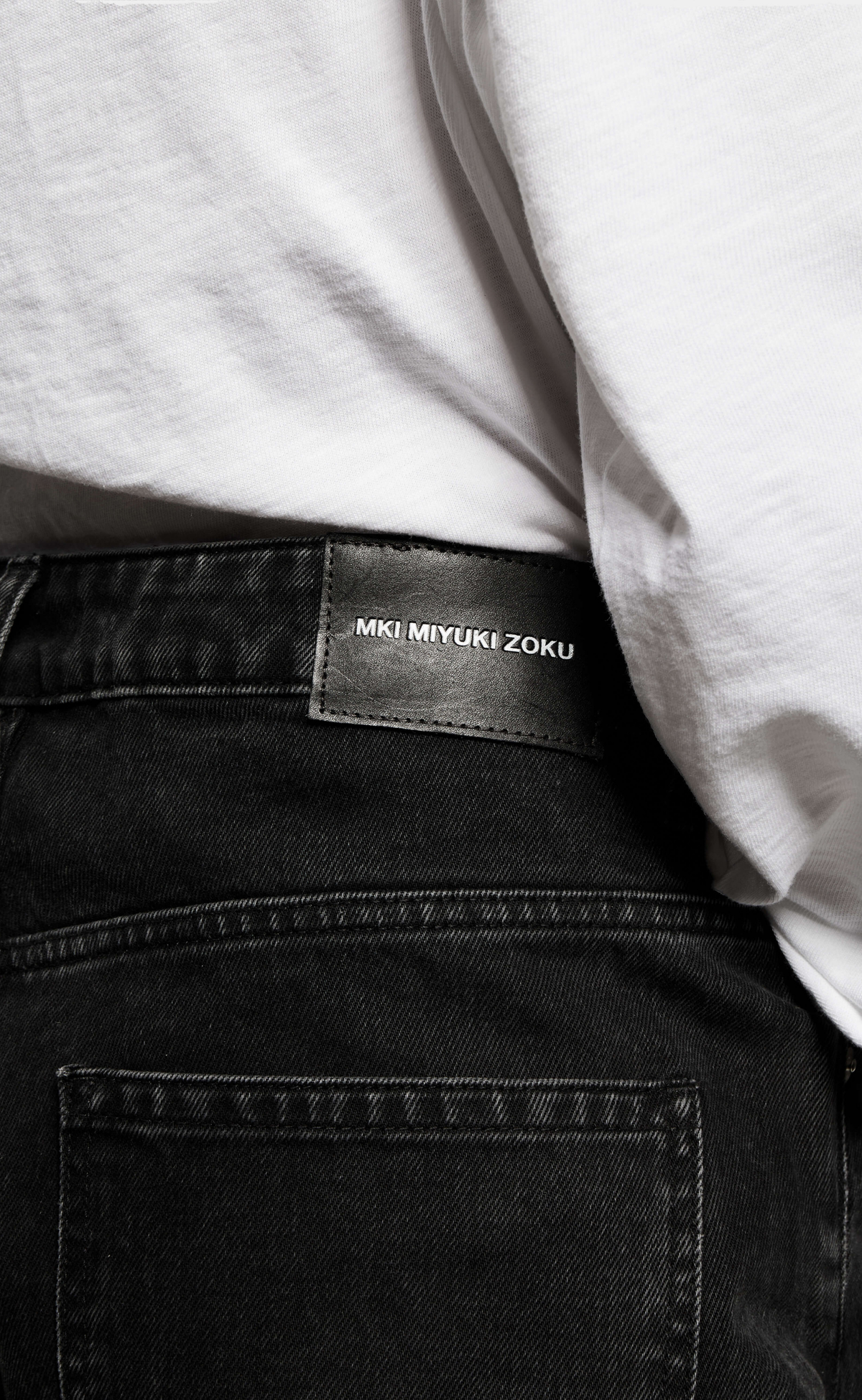 DENIM CLASSIC BLACK WASH JEANS