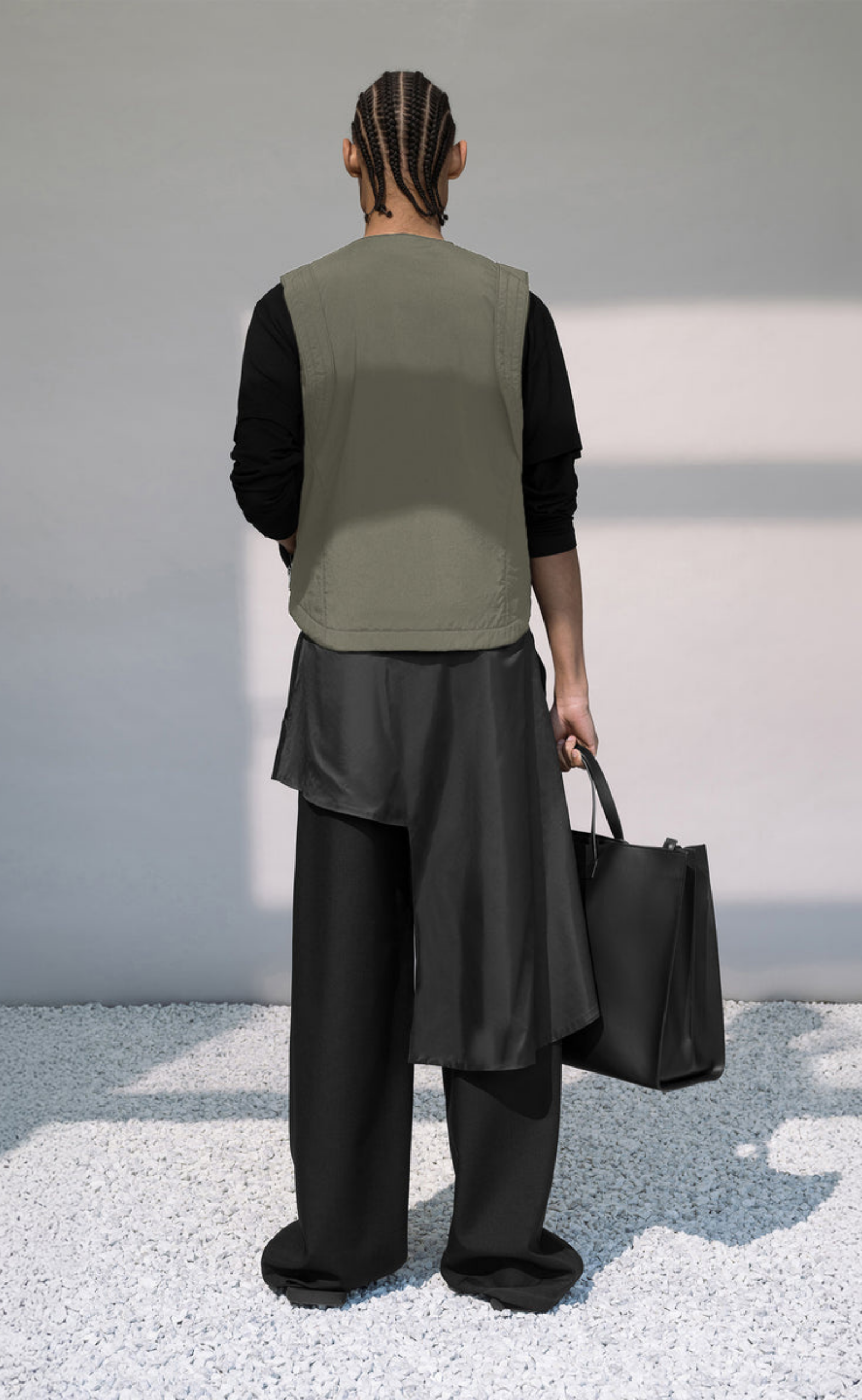 HELIOT MOTILITY LIGHT DUSTY GREEN VEST