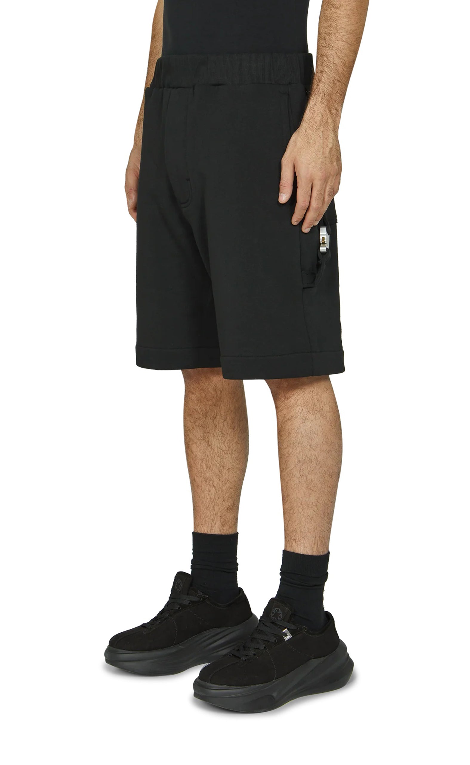 CARPENTER WITH BUCKLE DETAIL BLACK SHORTS