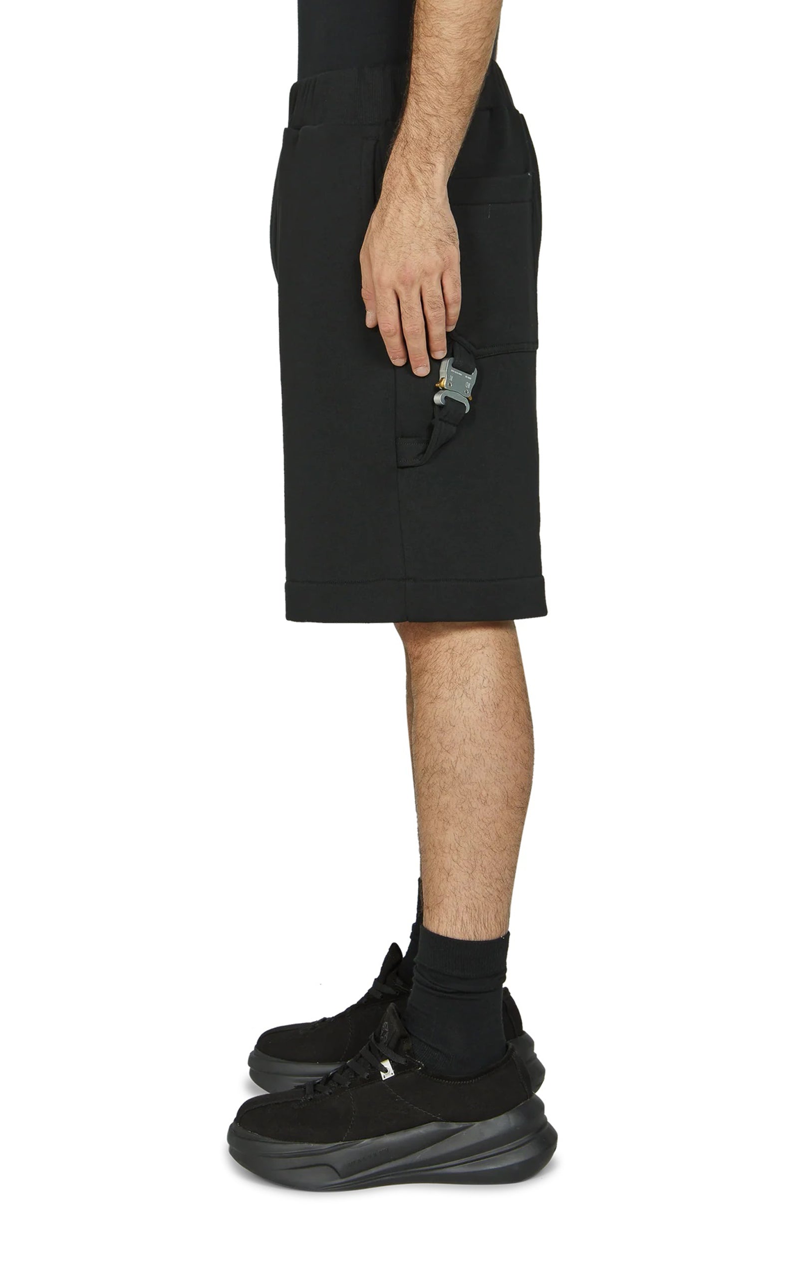 CARPENTER WITH BUCKLE DETAIL BLACK SHORTS