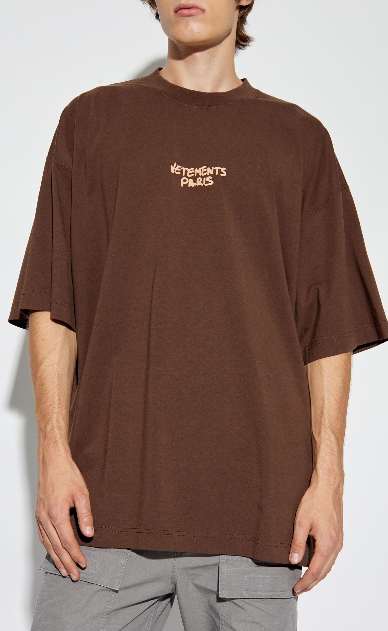 PARIS LOGO BROWN T-SHIRT