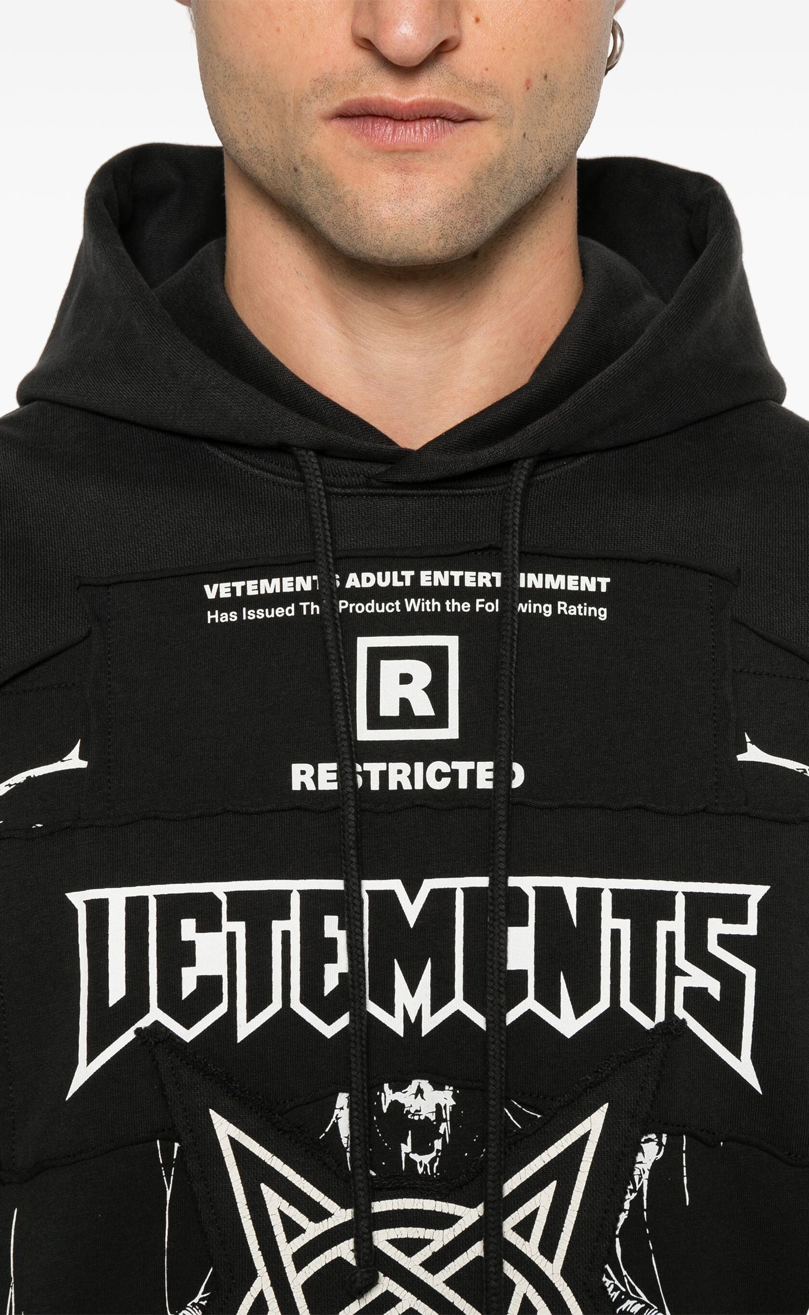 PATCHED LOGO BLACK HOODIE