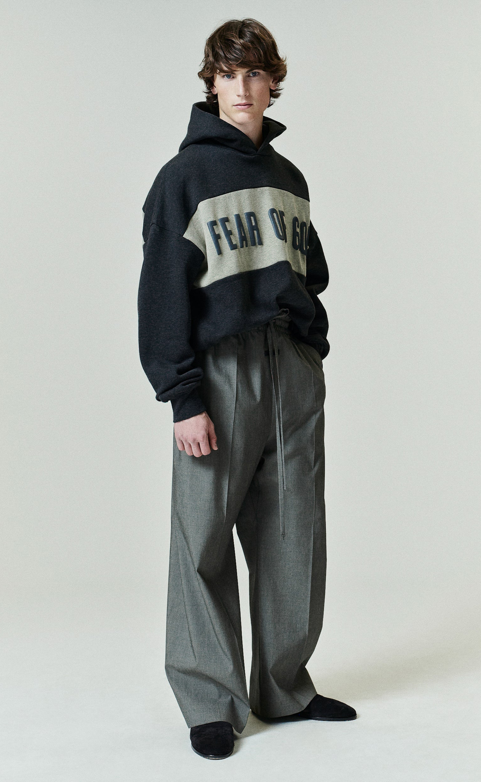 CROPPED RELAXED PANELLED IRON GREY HEATHER HOODIE