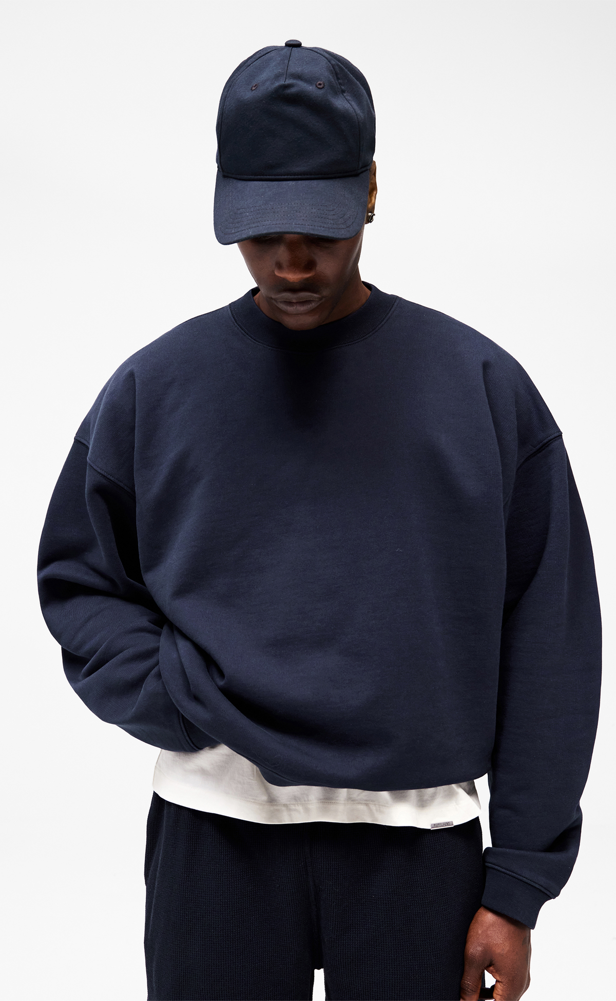 INITIAL BOXY MIDNIGHT NAVY CREWNECK