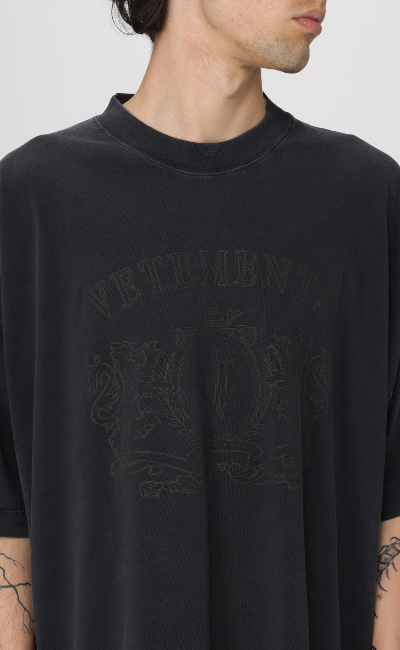 ROYAL LOGO TONAL BLACK BLACK T-SHIRT