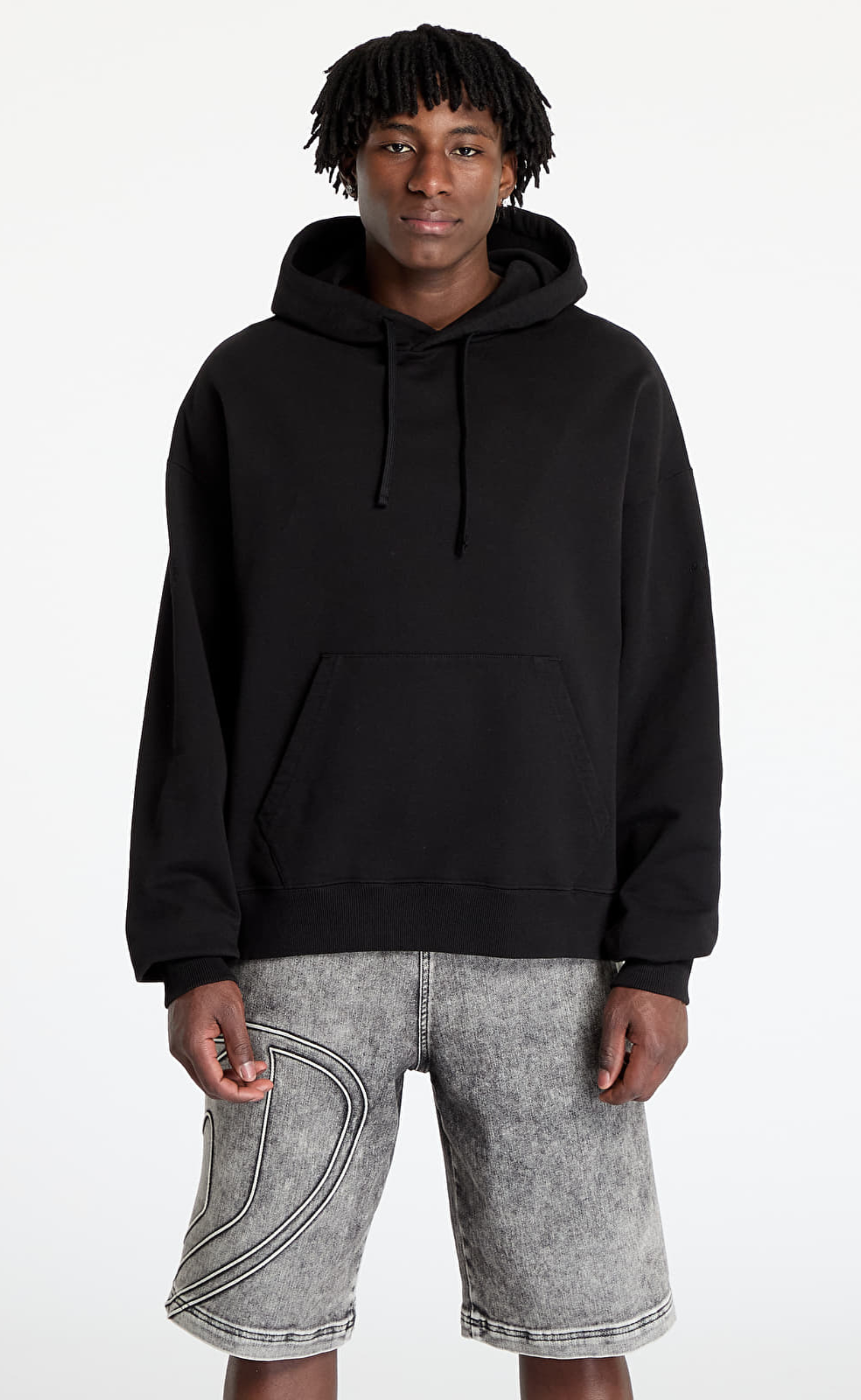 CIRCLE A PULLOVER BLACK HOODIE