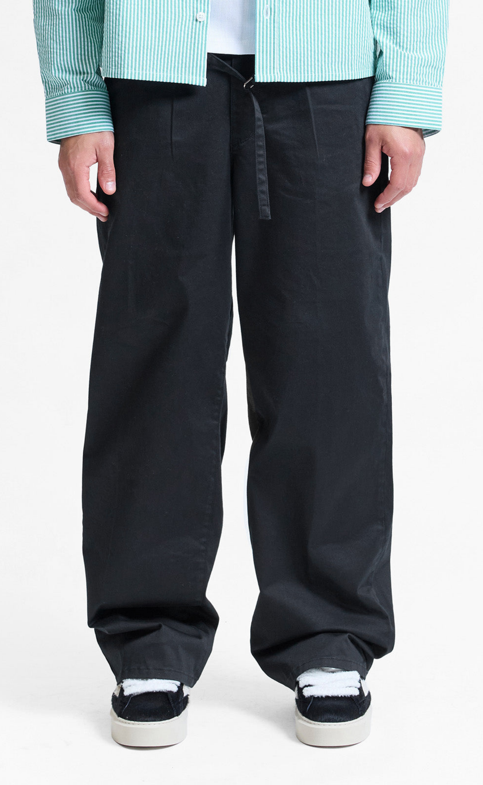 PLEATED CHINO BLACK PANTS