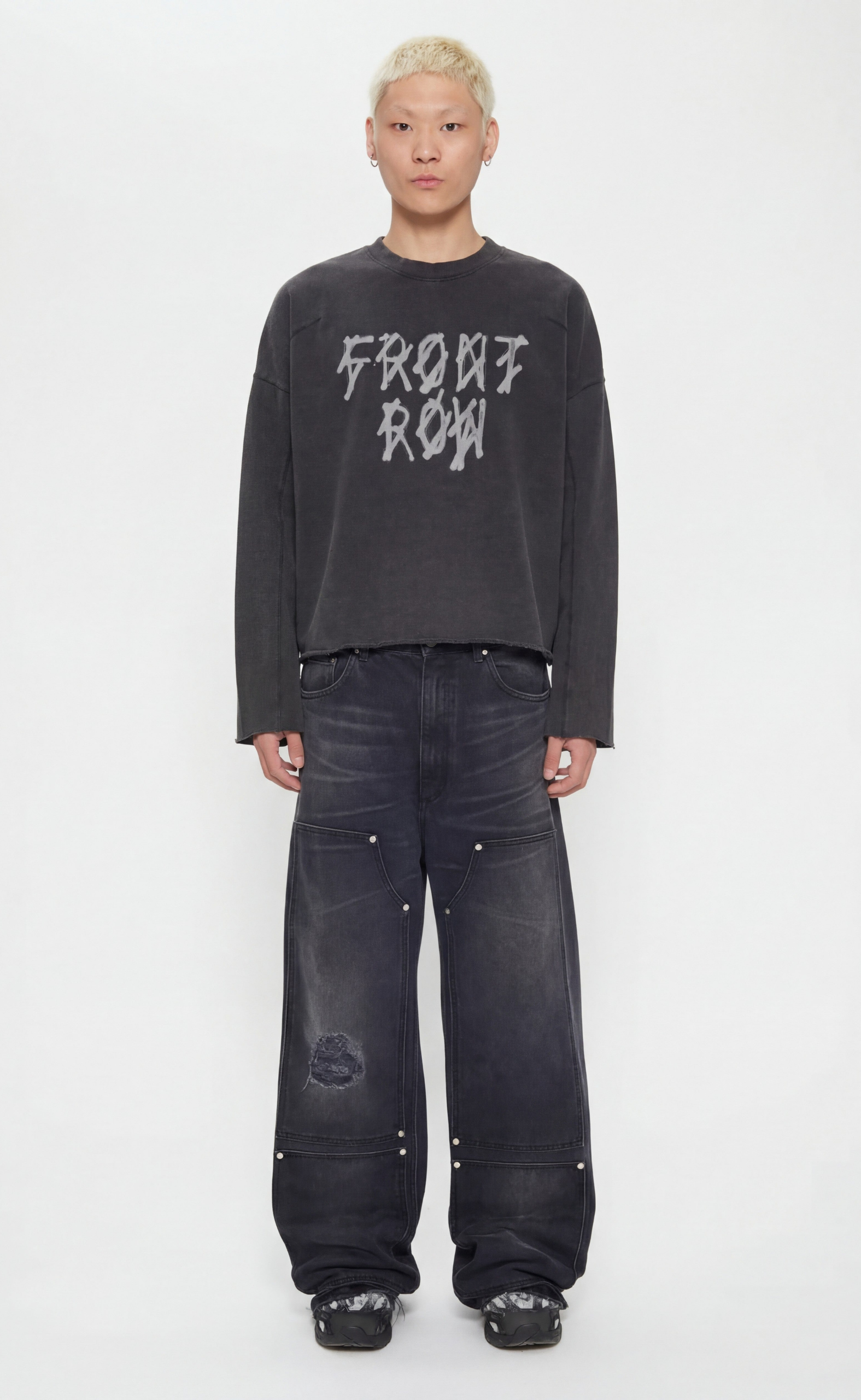CLASSIC BLACK LONGSLEEVE