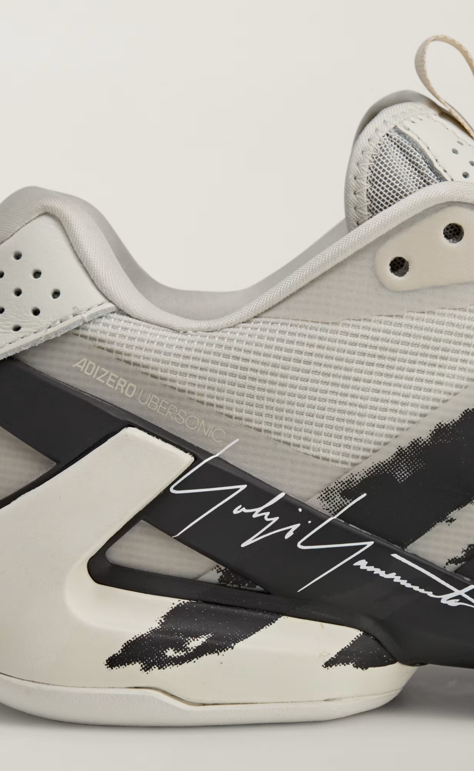 ADIZERO UBERSONIC 5 TENNIS GREY SNEAKER