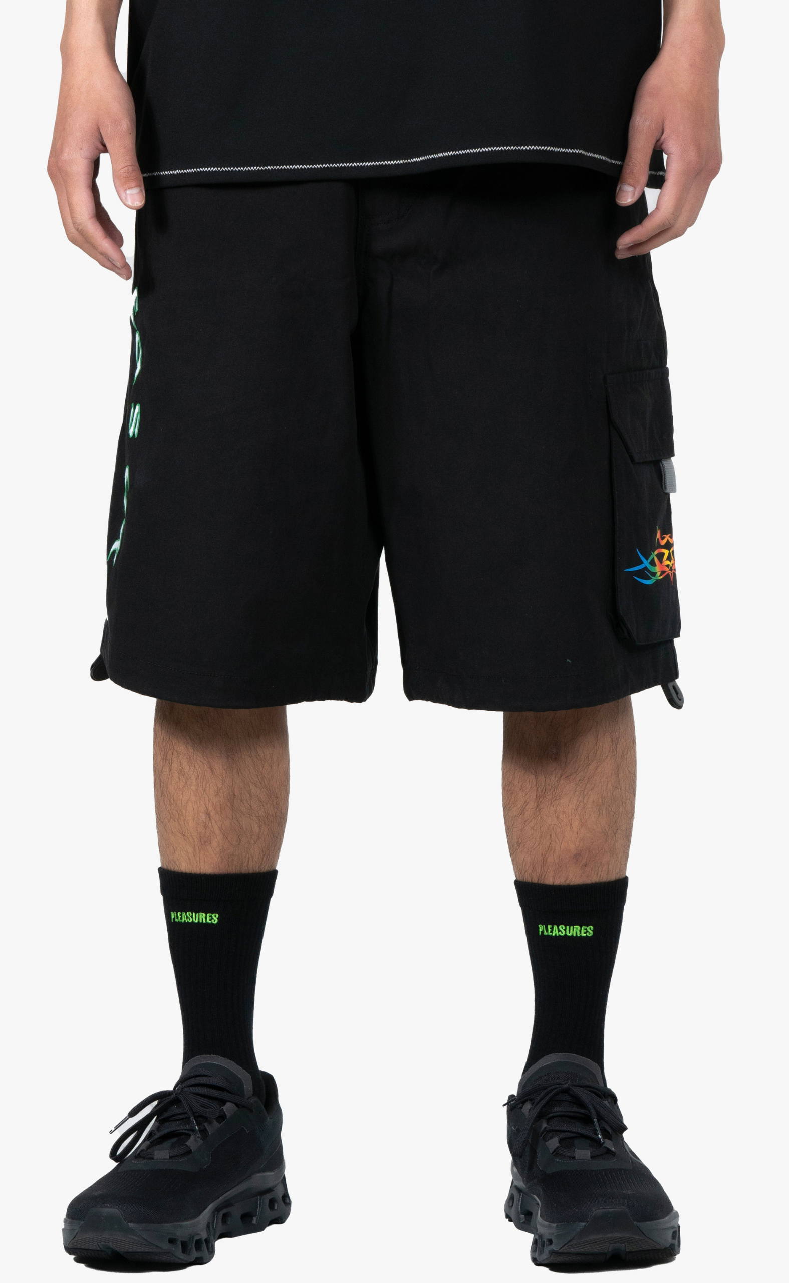 ADVENTURE CARGO BLACK SHORTS