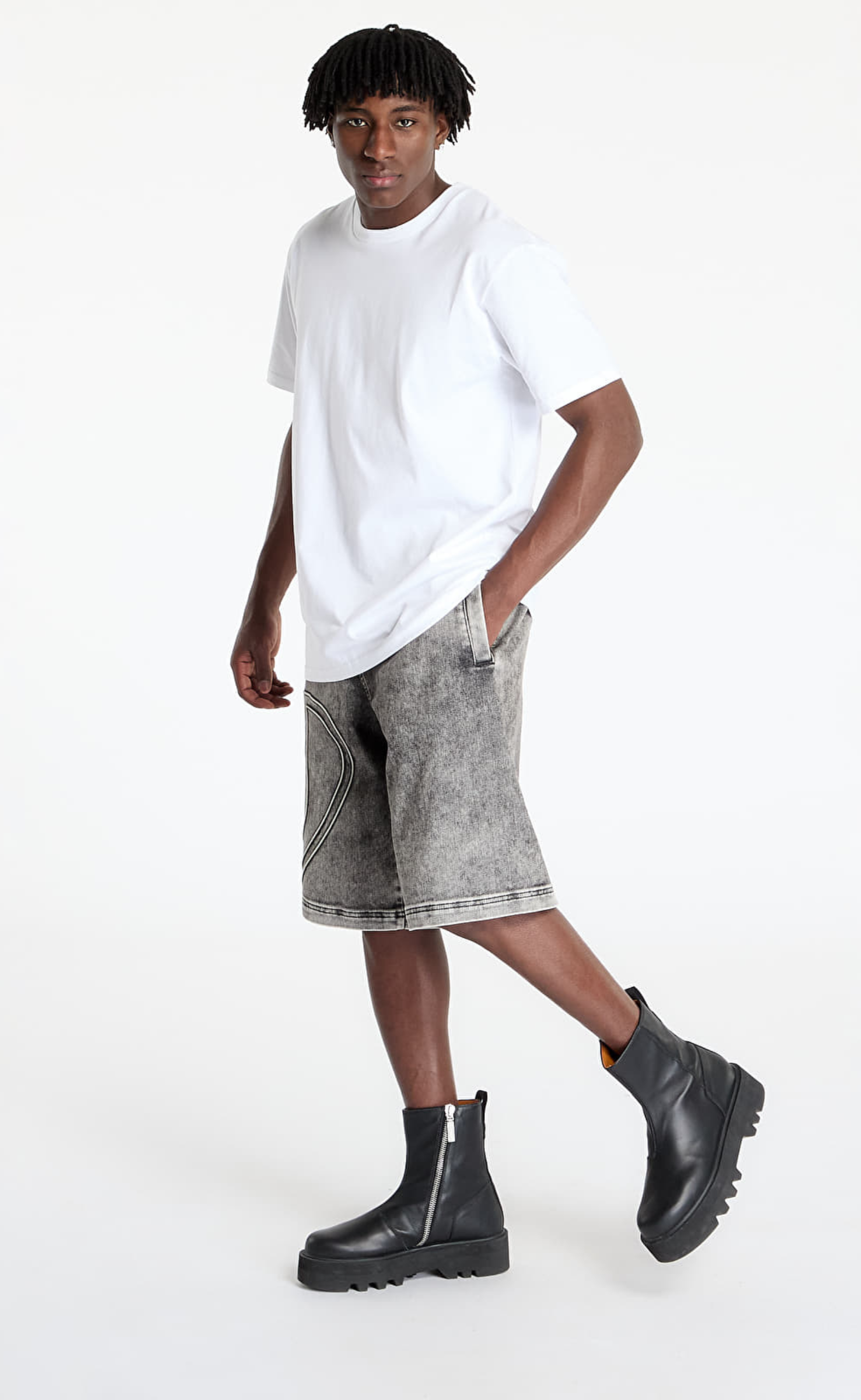 CIRCLE A WHITE T-SHIRT
