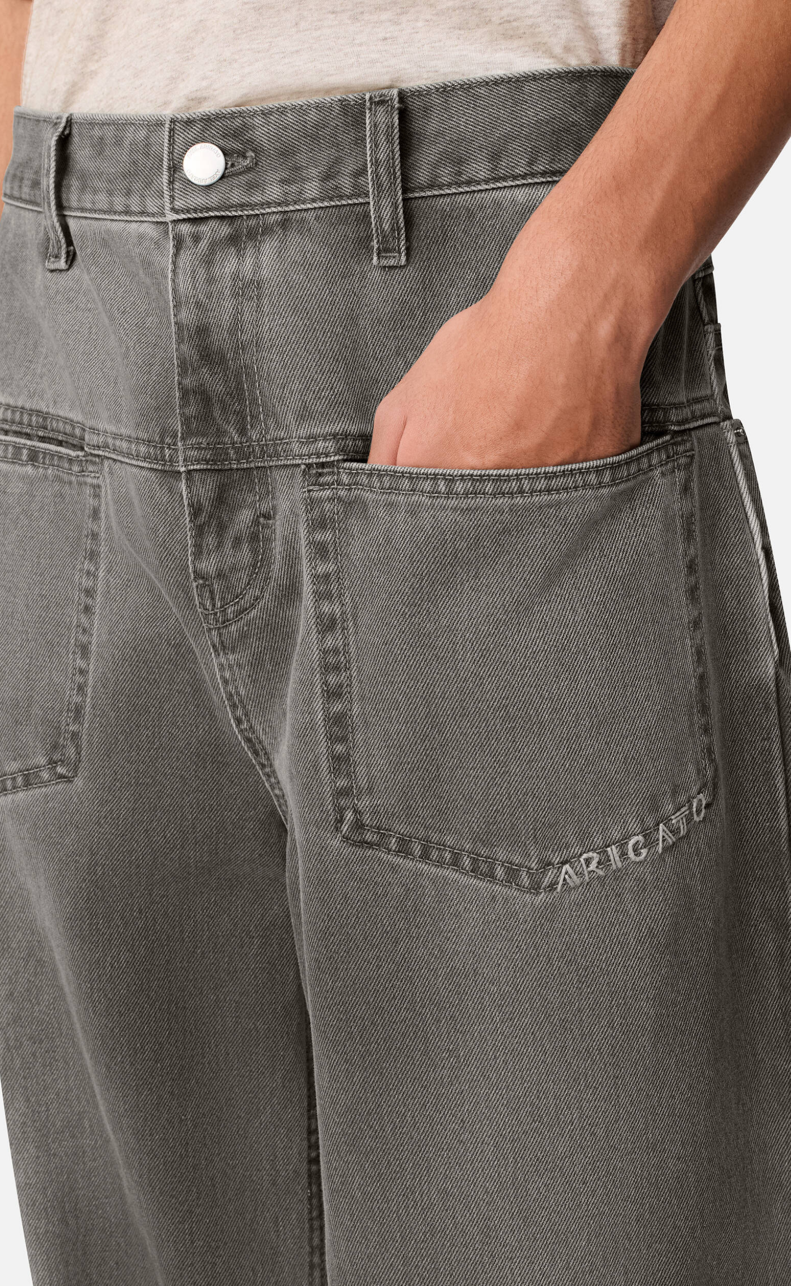 INVERT RELAXED GREY JEANS