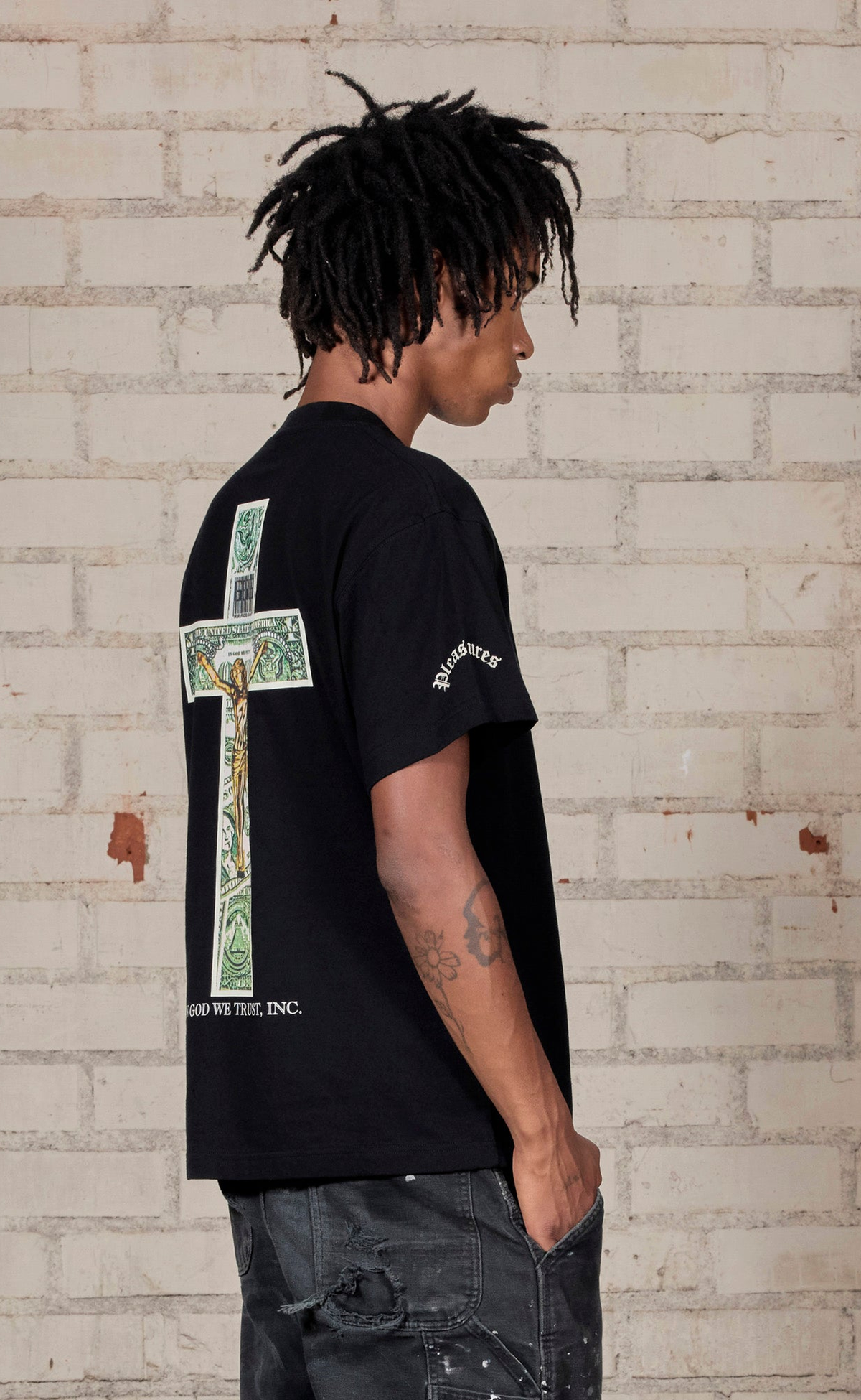 TRUST BLACK T-SHIRT