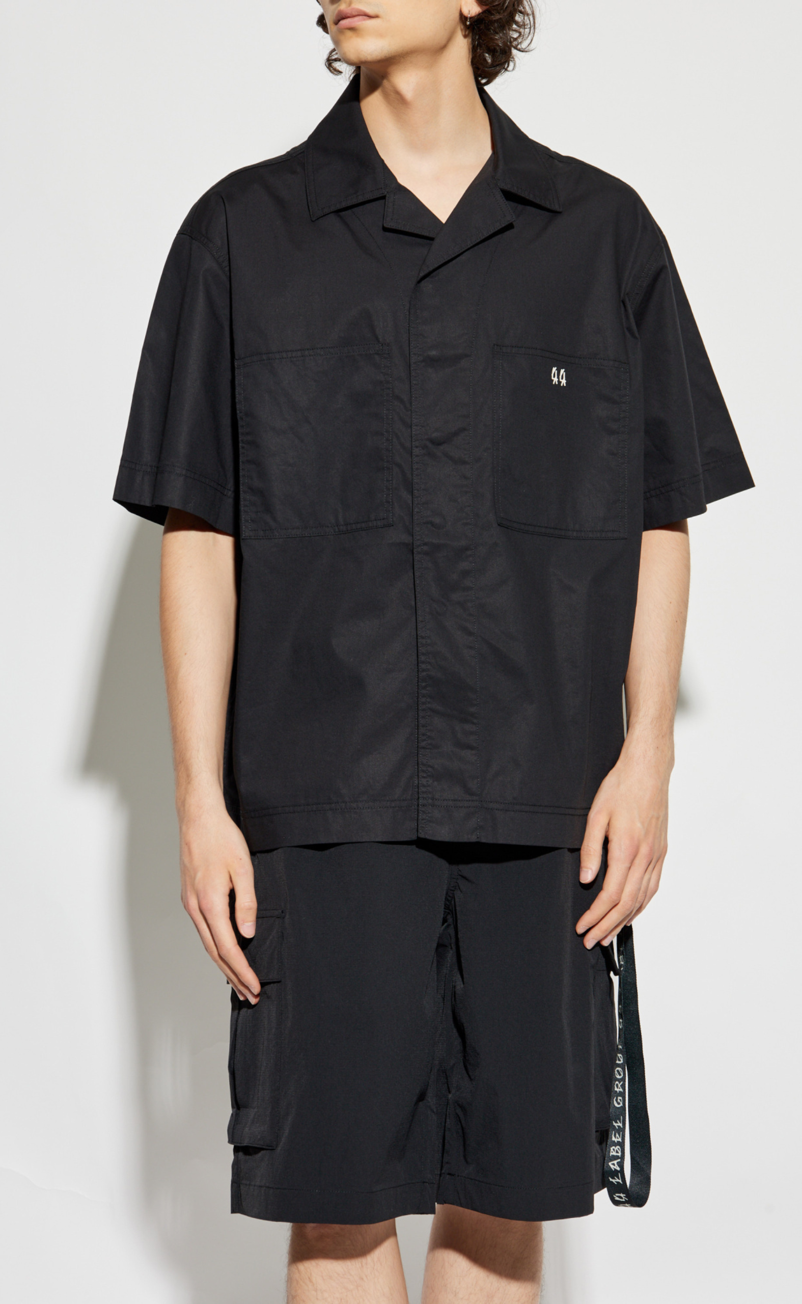 BACKSTAGE SHORT SLEEVE BLACK SHIRT