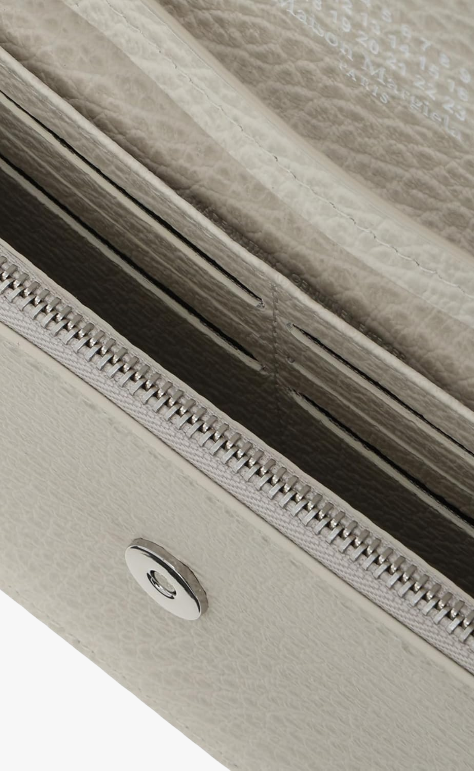 GREIGE WALLET ON CHAIN MEDIUM