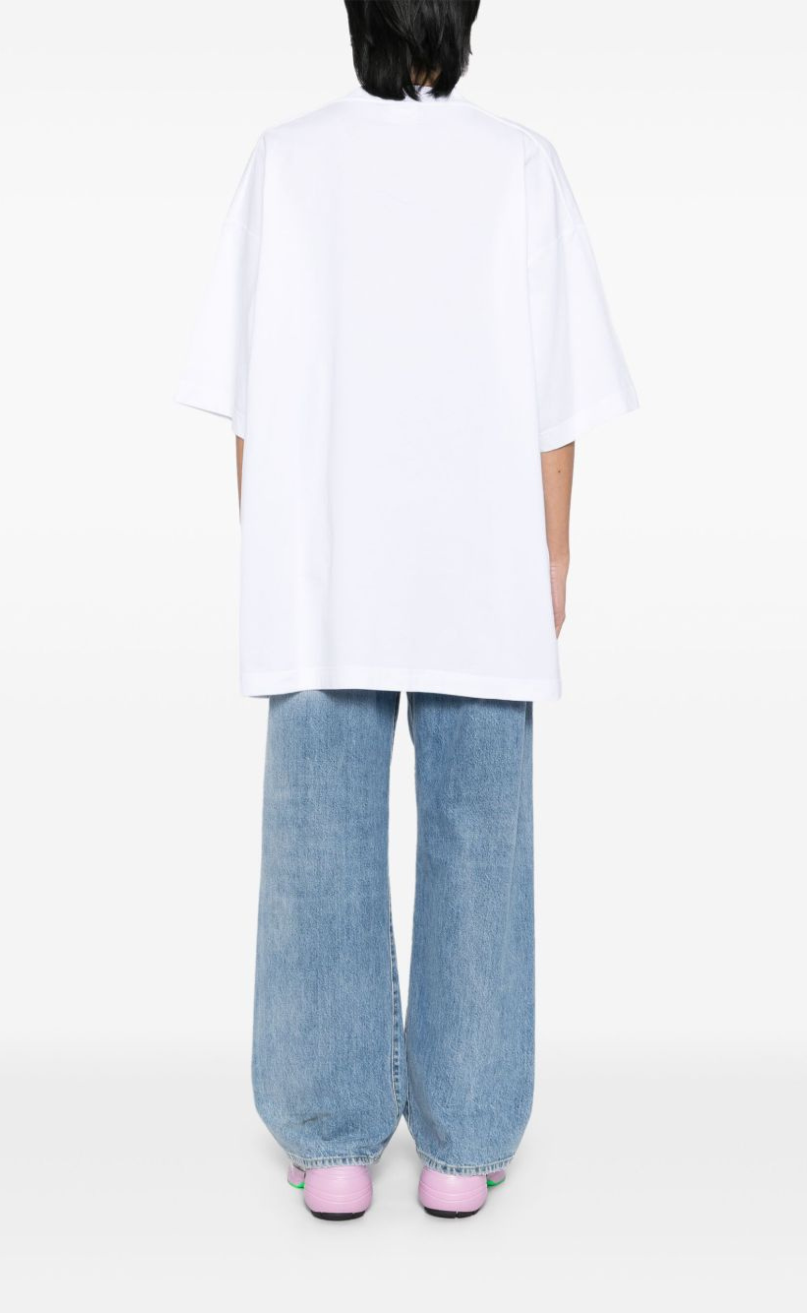 SINGLE OVERSIZED WHITE T-SHIRT