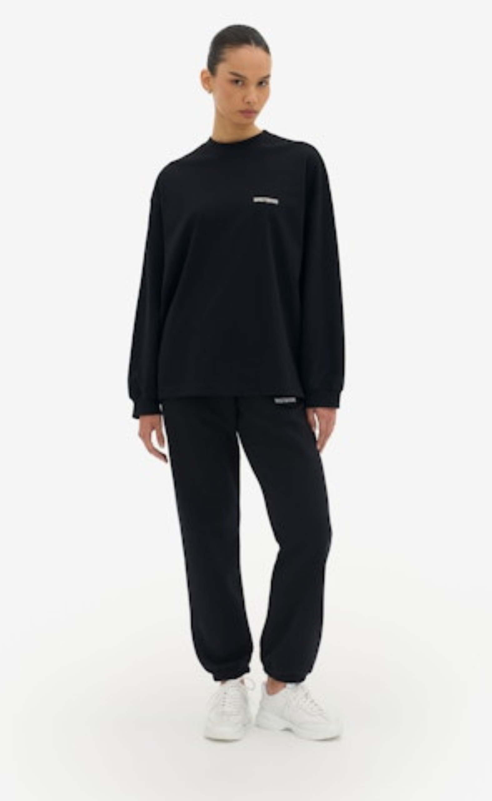 ARVID BLACK LONGSLEEVE