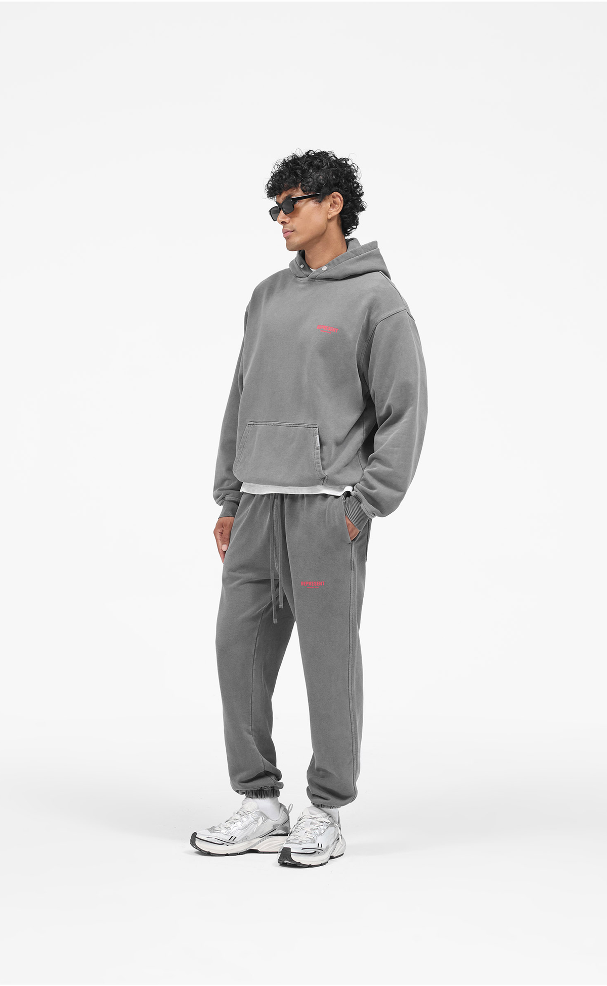 REPRESENT OWNERS CLUB WASHED BLACK SWEATPANTS