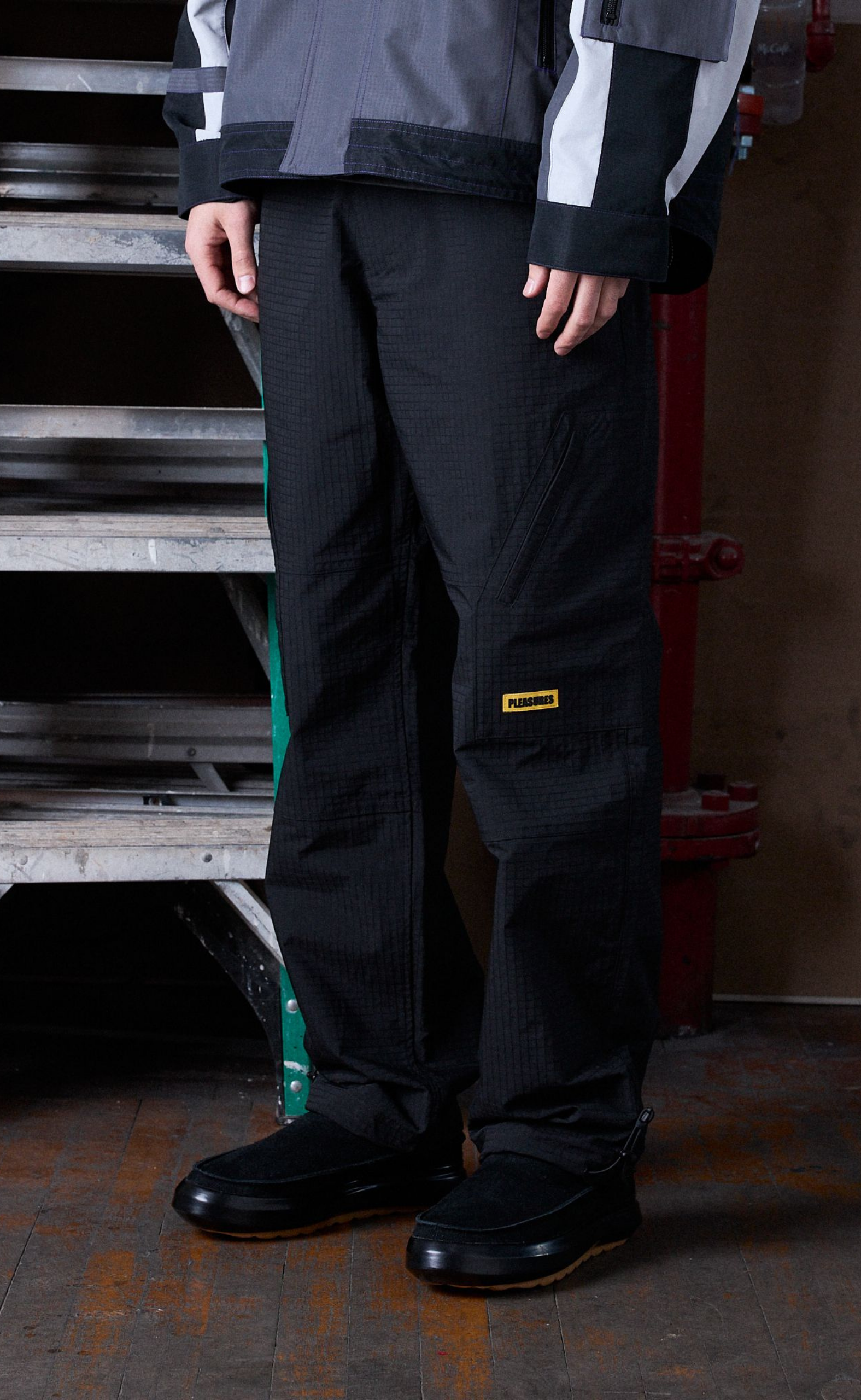 OVERTURE CARGO BLACK PANTS