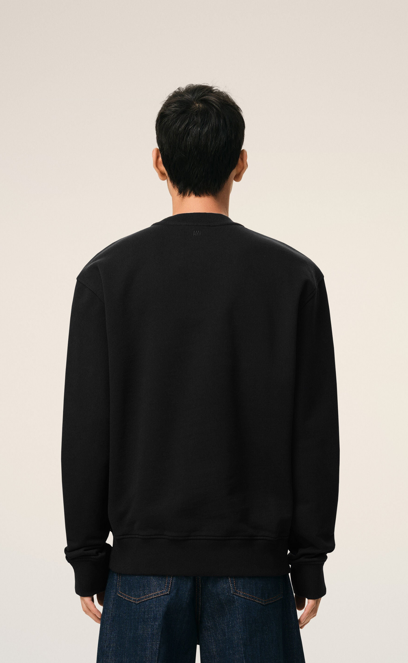 CONTRASTED AMI DE COEUR BLACK CREWNECK