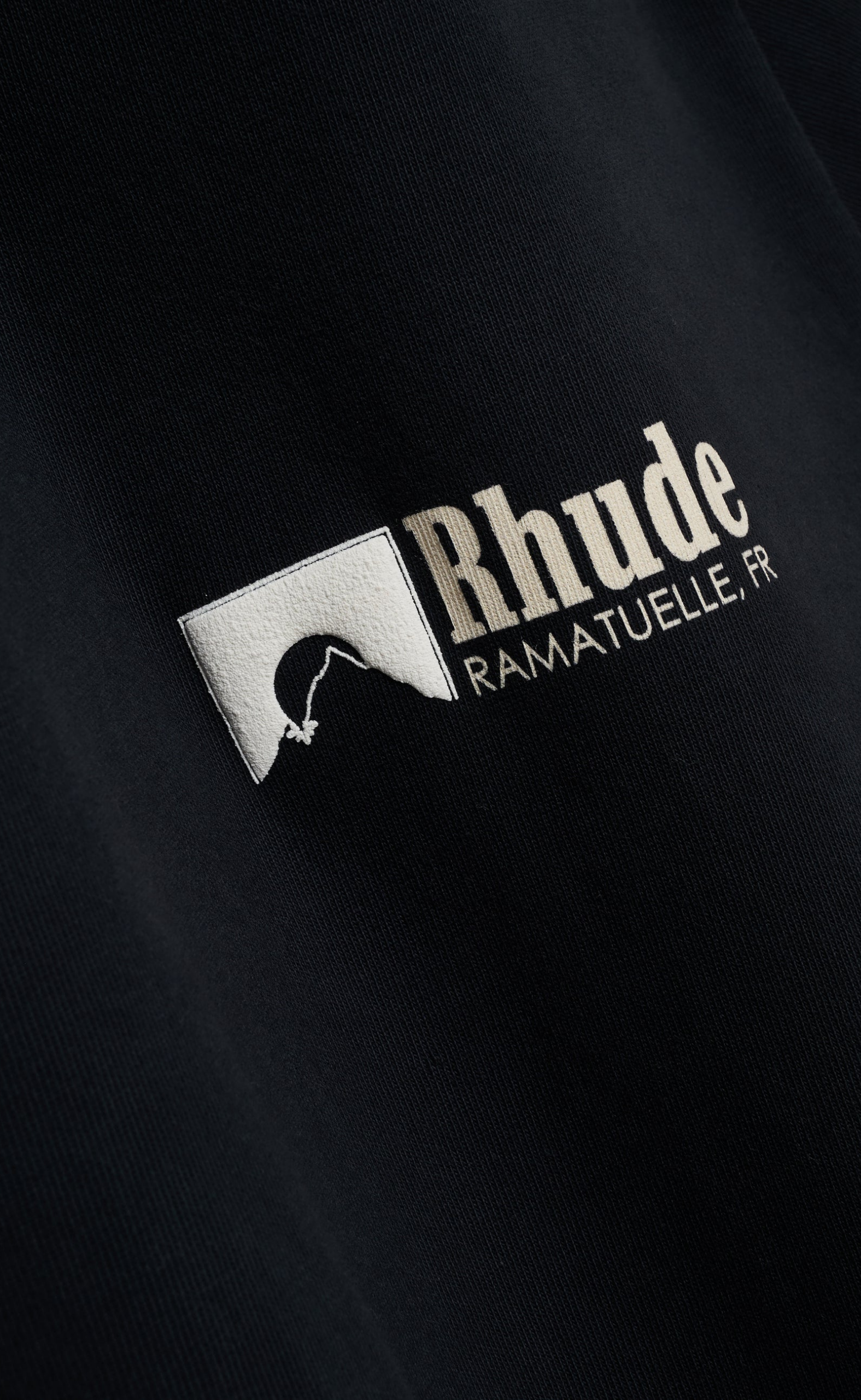 RAMATUELLE INTL RACING BLACK T-SHIRT